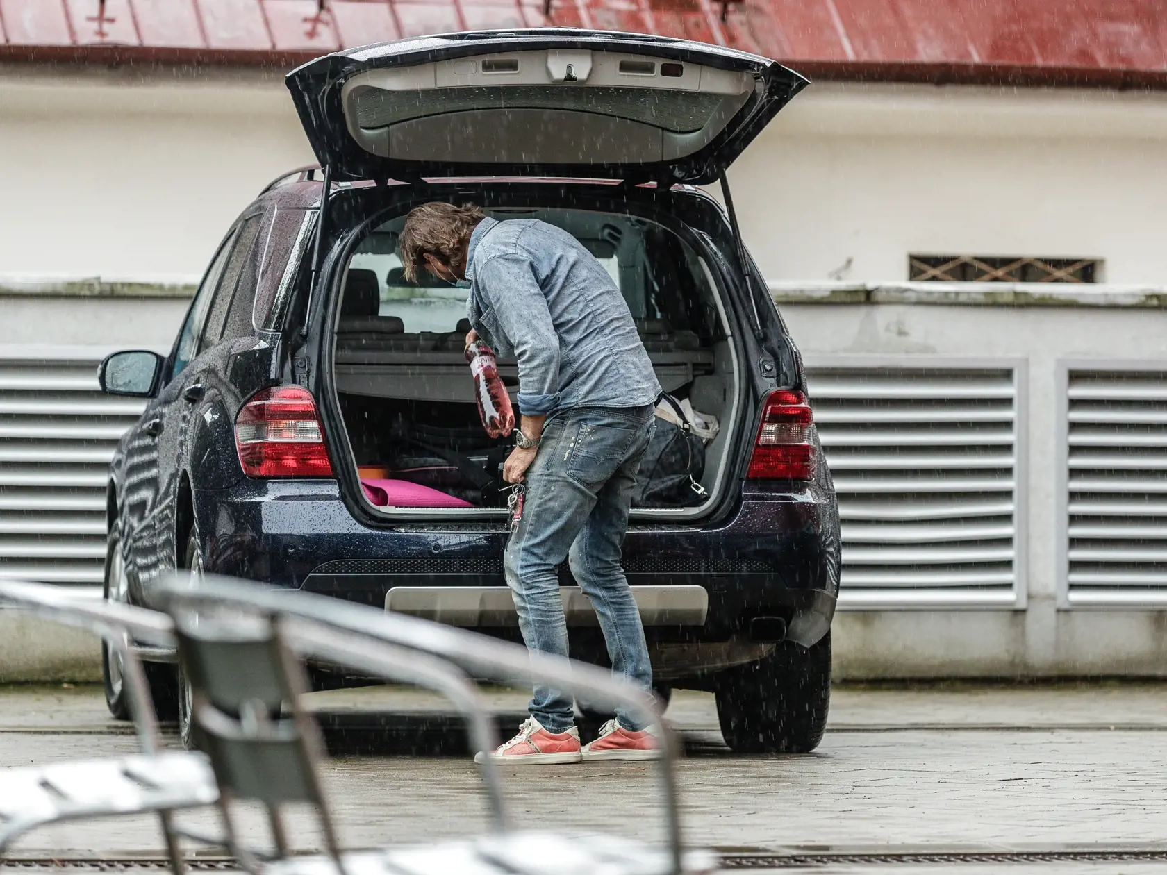 Slovenský choreograf, tanečník a režisér Ján Ďurovčík odchádza zo súkromnej pôdonice Koch spoločne s manželkou Barborou a synom Jankom, ktorý sa narodil v nedeľiu 20.09.2020
