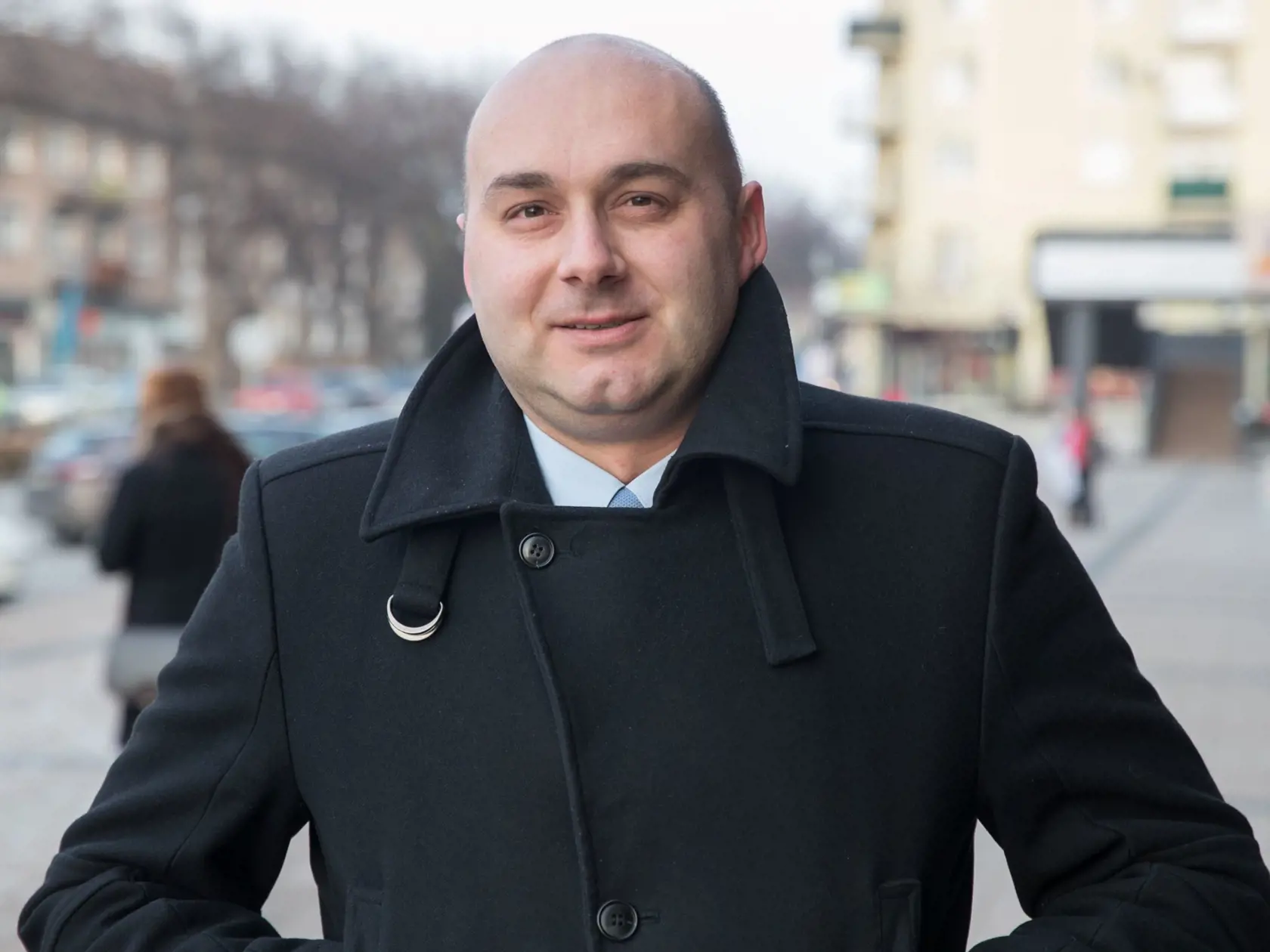 Pavel vraví, že Fekišovce sú smutná ukážka toho, ako na Slovensku funguje obecná politika. To, že problémy vo vzťahoch medzi samosprávnymi orgánmi sú vypuklé aj v Galante, ho prekvapilo.