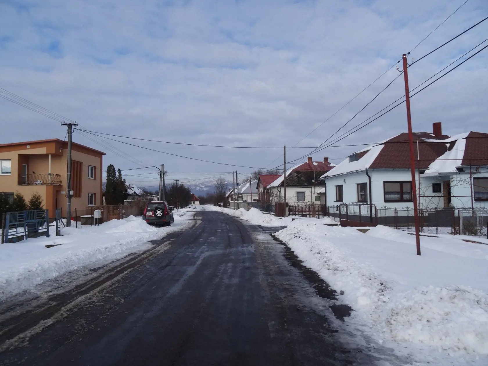 Obec Fekišovce zviditeľnila svojrázna starostka.
