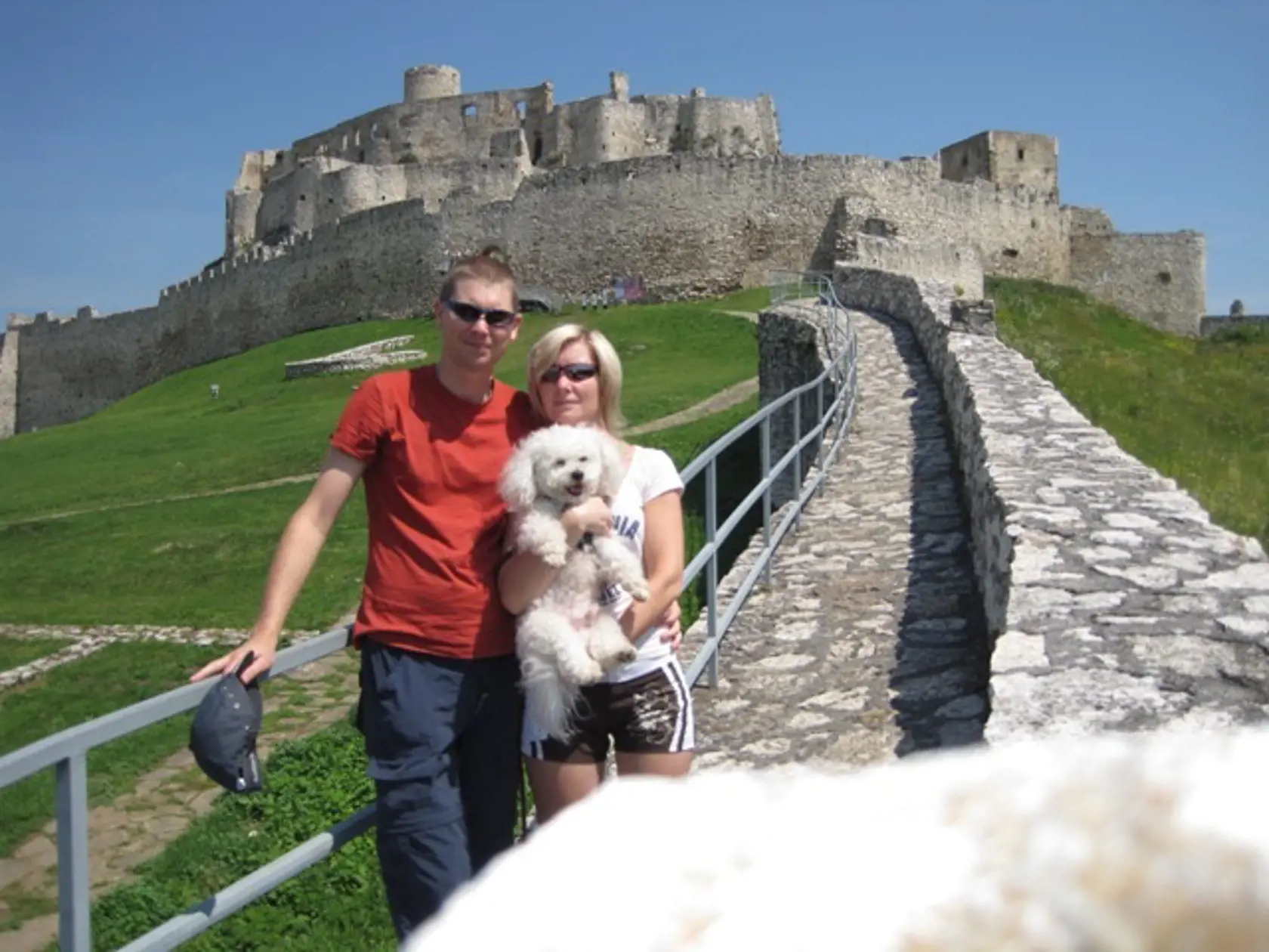 Spišský hrad:
Pavel a Ilona
si výlet na Spiši
pochvaľovali.