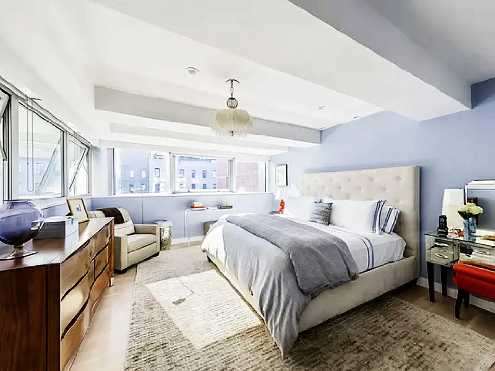 Gáboríkovci majú nehnuteľnosť v New Yorku, ktorá je prešpikovaná bytmi svetových prominentov. Ich newyorský byt môže vyzerať aj ako tento vzorový byt.