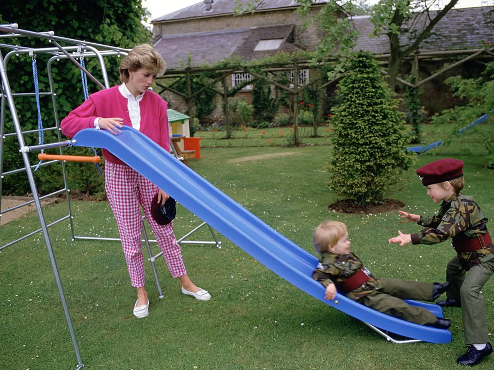 Princezná Diana si chvíle s Williamom a Harrym užívala. Pre oboch chcela lepší a slobodnejší život.