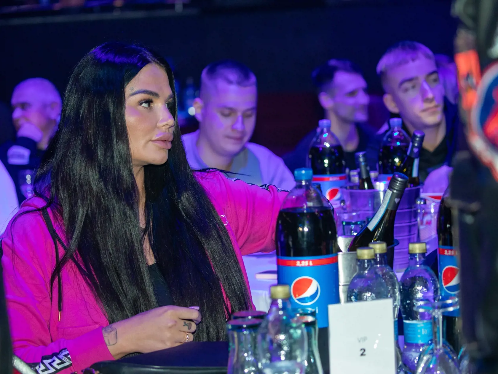 Na snímke je Fight Night Challenge. Ide o tretí turnaj organizácie FNC, ktorý sa konal v Brne. Zápasili skúsení bojovníci, no aj celebrity z hudobného priemyslu. Na fotke je Zuzana Plačková.