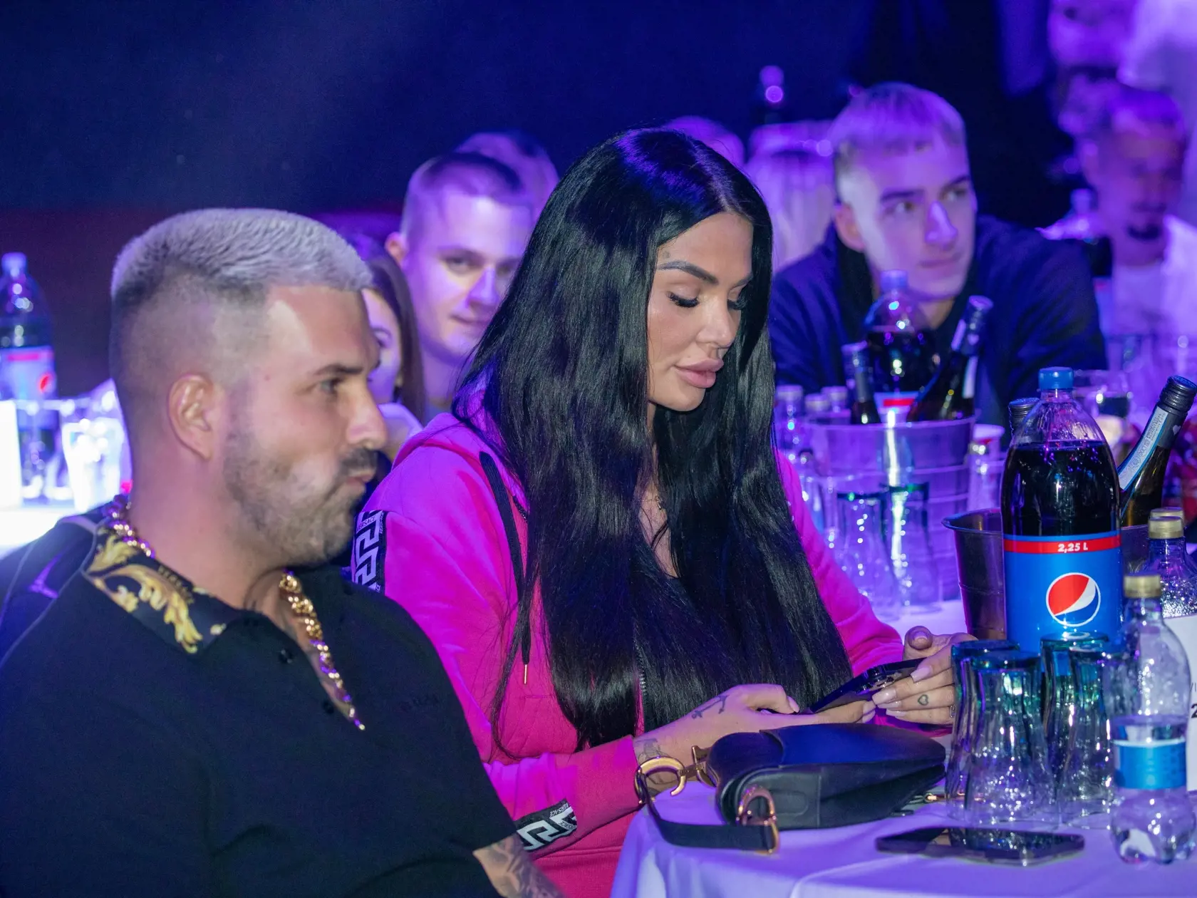 Na snímke je Fight Night Challenge. Ide o tretí turnaj organizácie FNC, ktorý sa konal v Brne. Zápasili skúsení bojovníci, no aj celebrity z hudobného priemyslu. Na fotke je Zuzana Plačková.