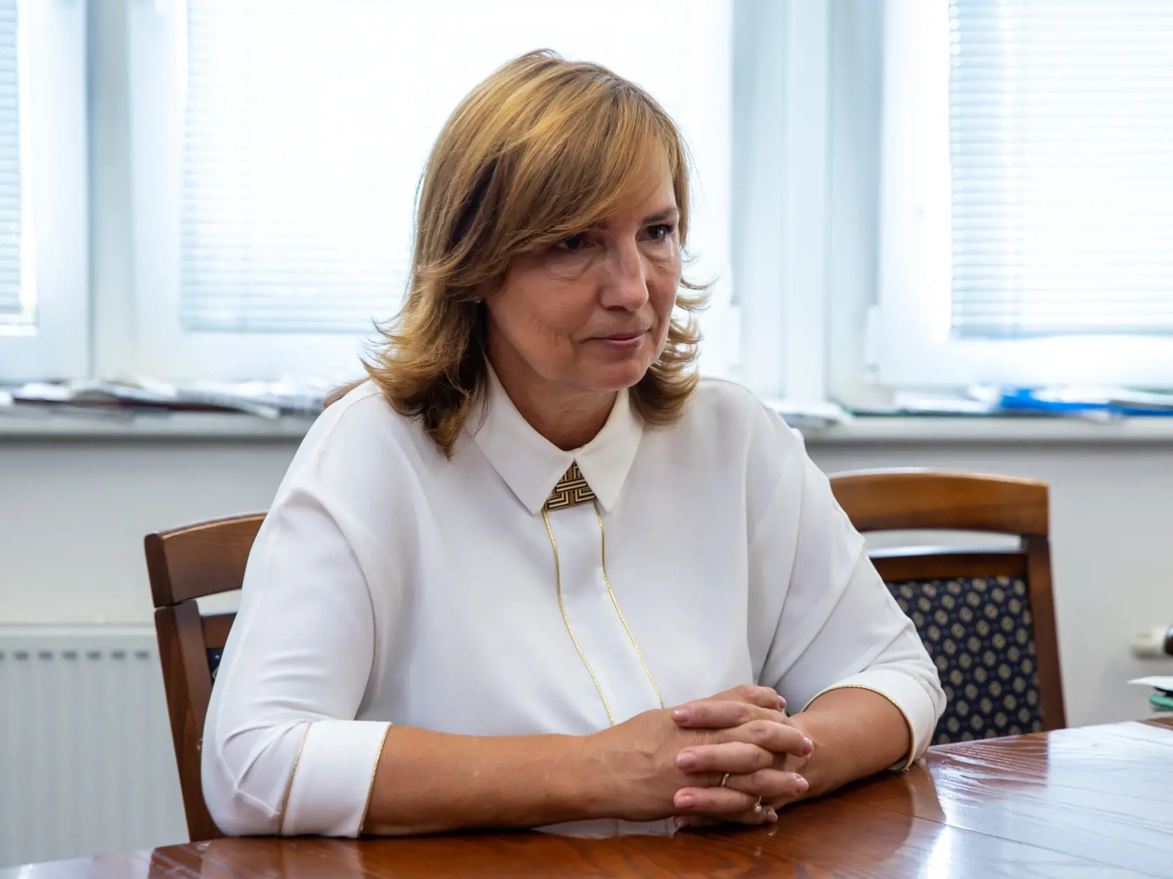 Dana Čahojová, starostka Bratislavskej Karlovej Vsi povedala, že myslia aj na chodcov, ale tam kde je parkovanie na chodníku možné, chcú ho zachovať.