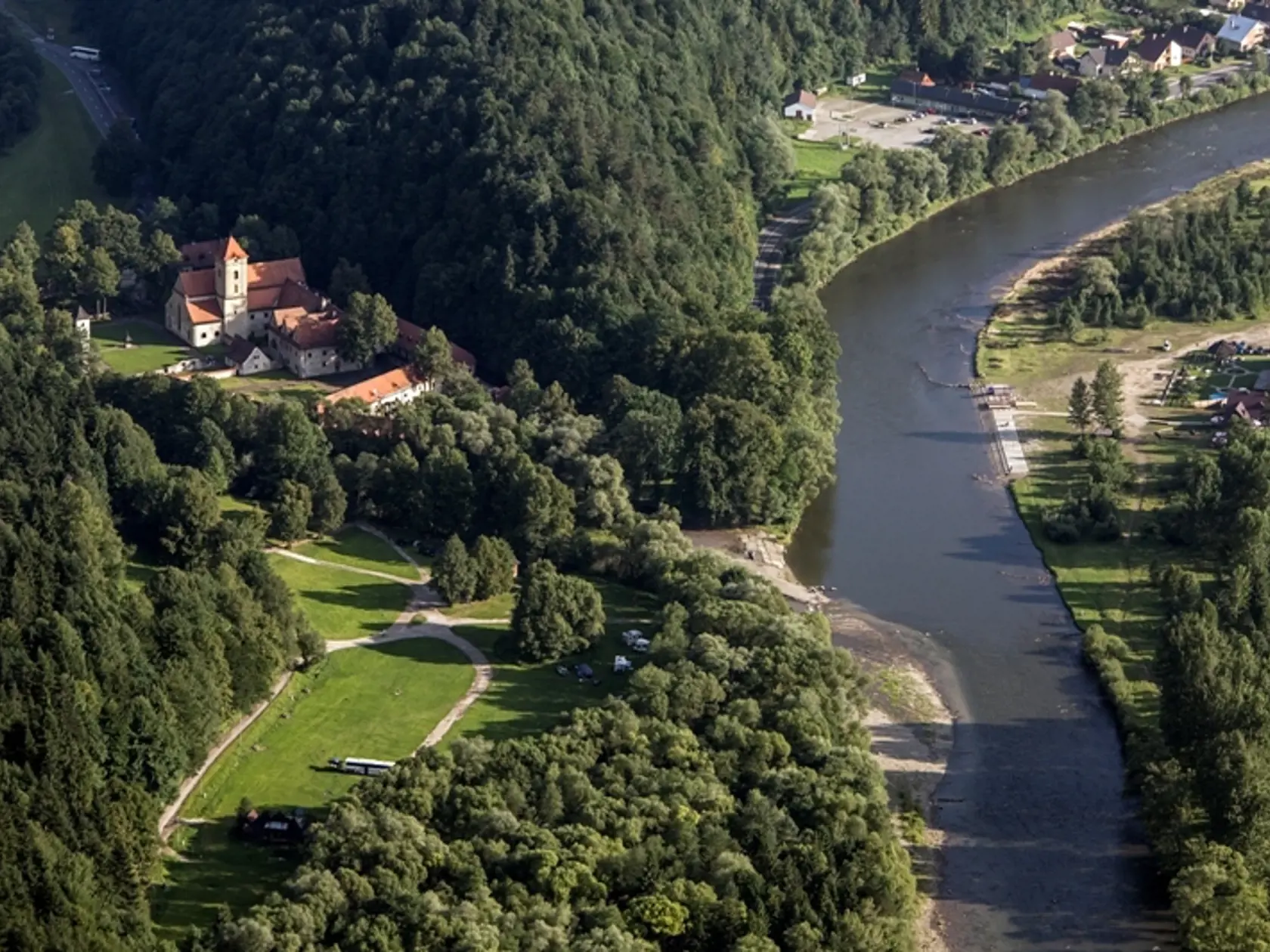 Dunajec: V týchto miestach rozsypali hercov popol.