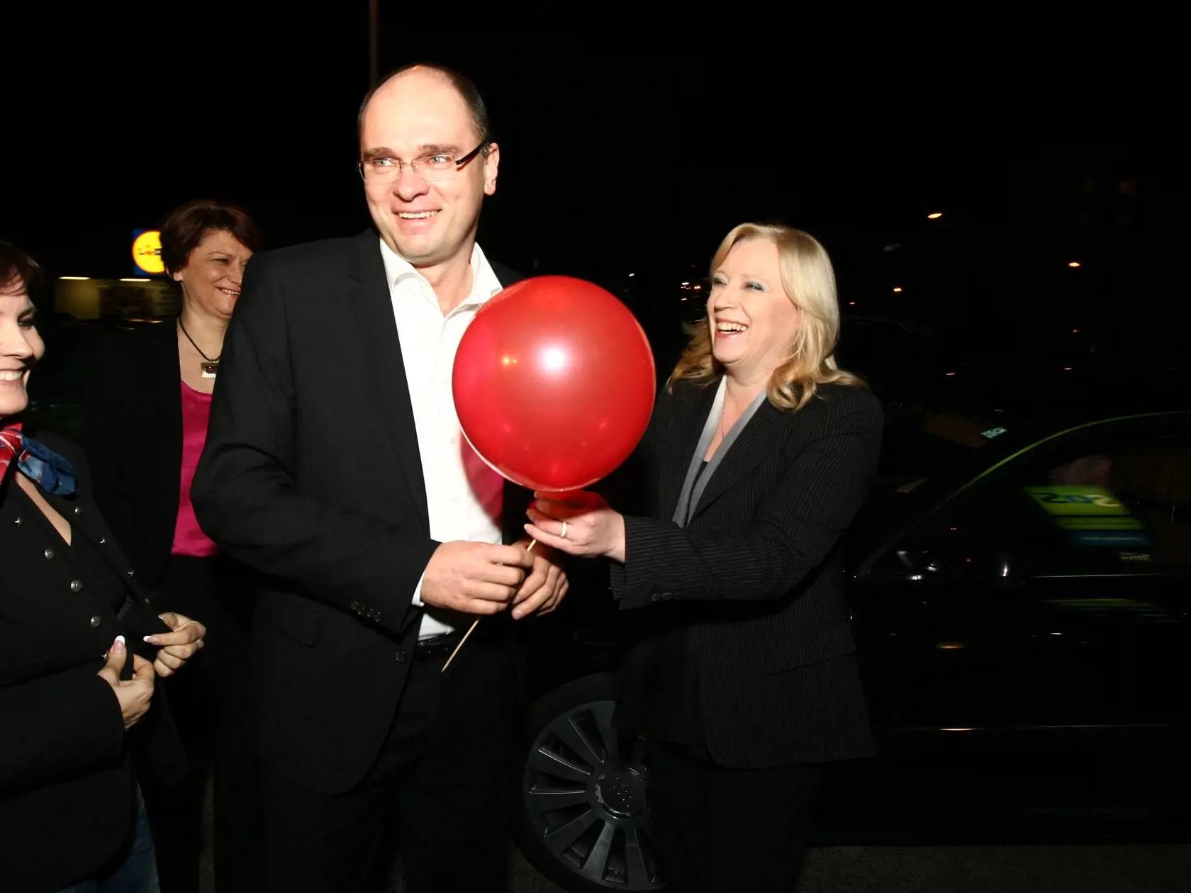 Parlamentné voľby 2012 - centrála strany SaS. Na snímke Richard Sulík a Iveta Radičová