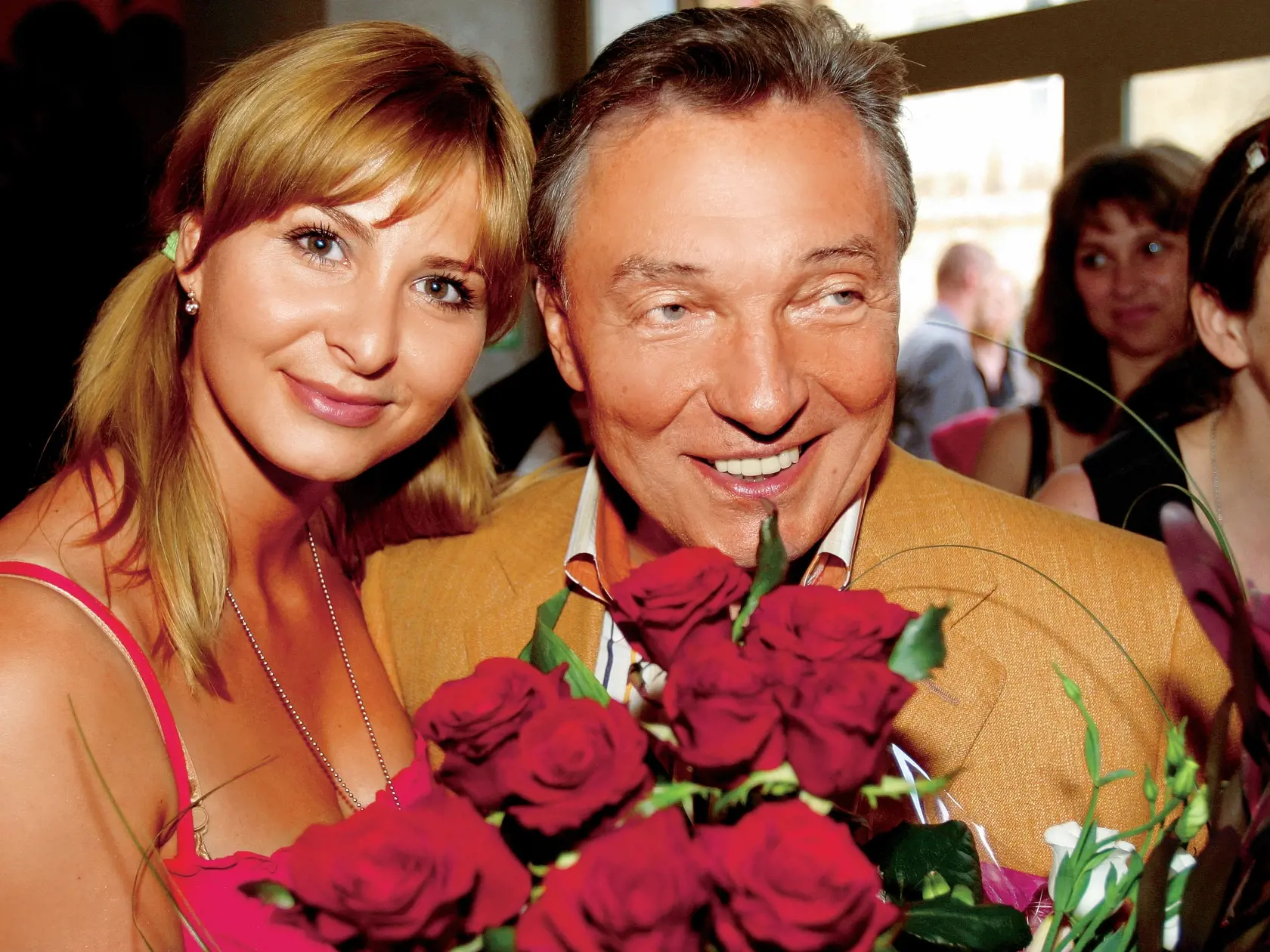 Karel Gott, spevák, priateľka Ivana Macháčková
foto: Ladislav Prikler
uverejnené: Šarm 32/2005
pôvodný súbor:IMG_6578.eps