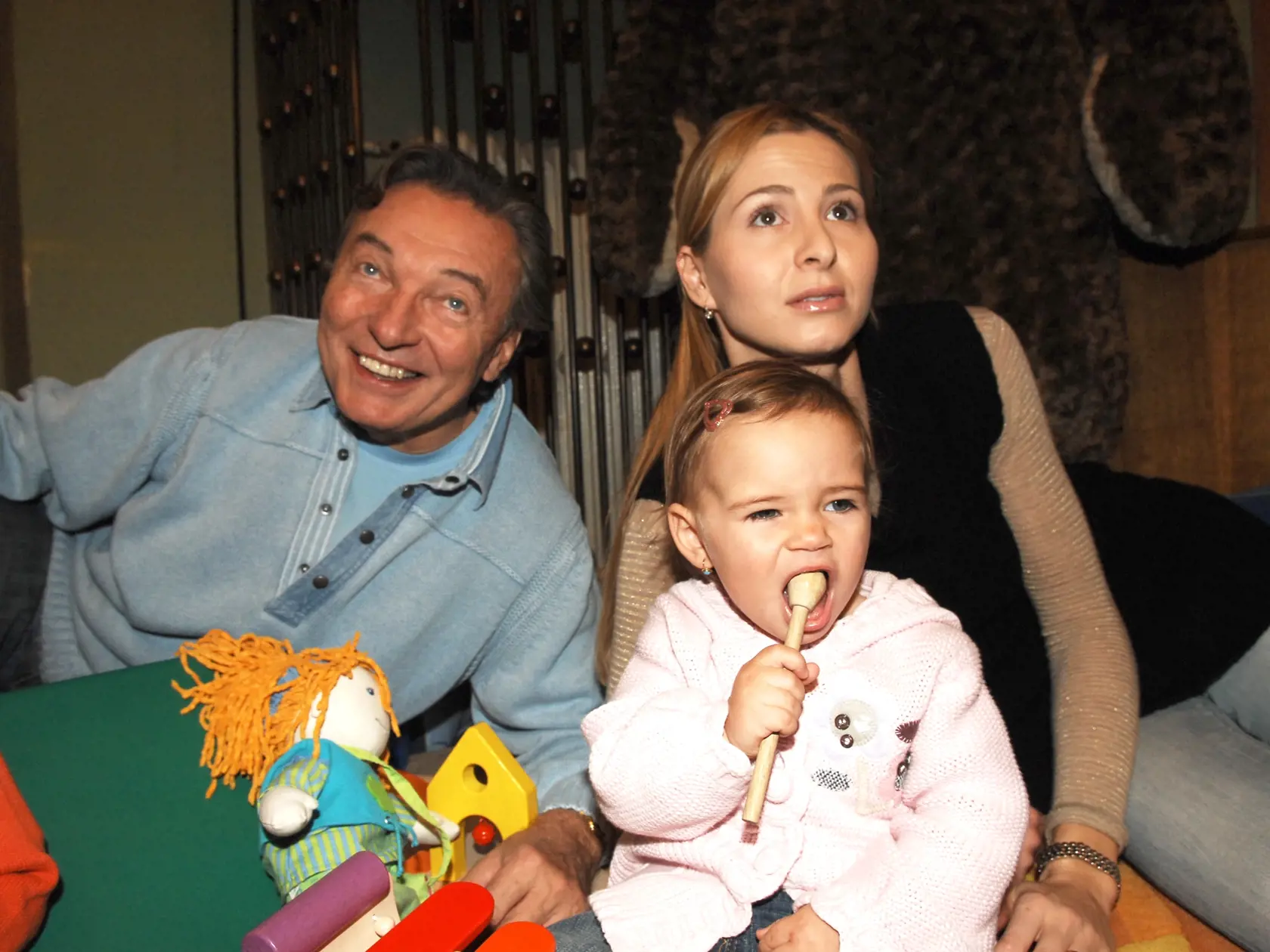 Karel Gott;priatelka Ivana Machackova;dcera Charlotte Ella;spevak;Foto Michaela Feuereislova;;
