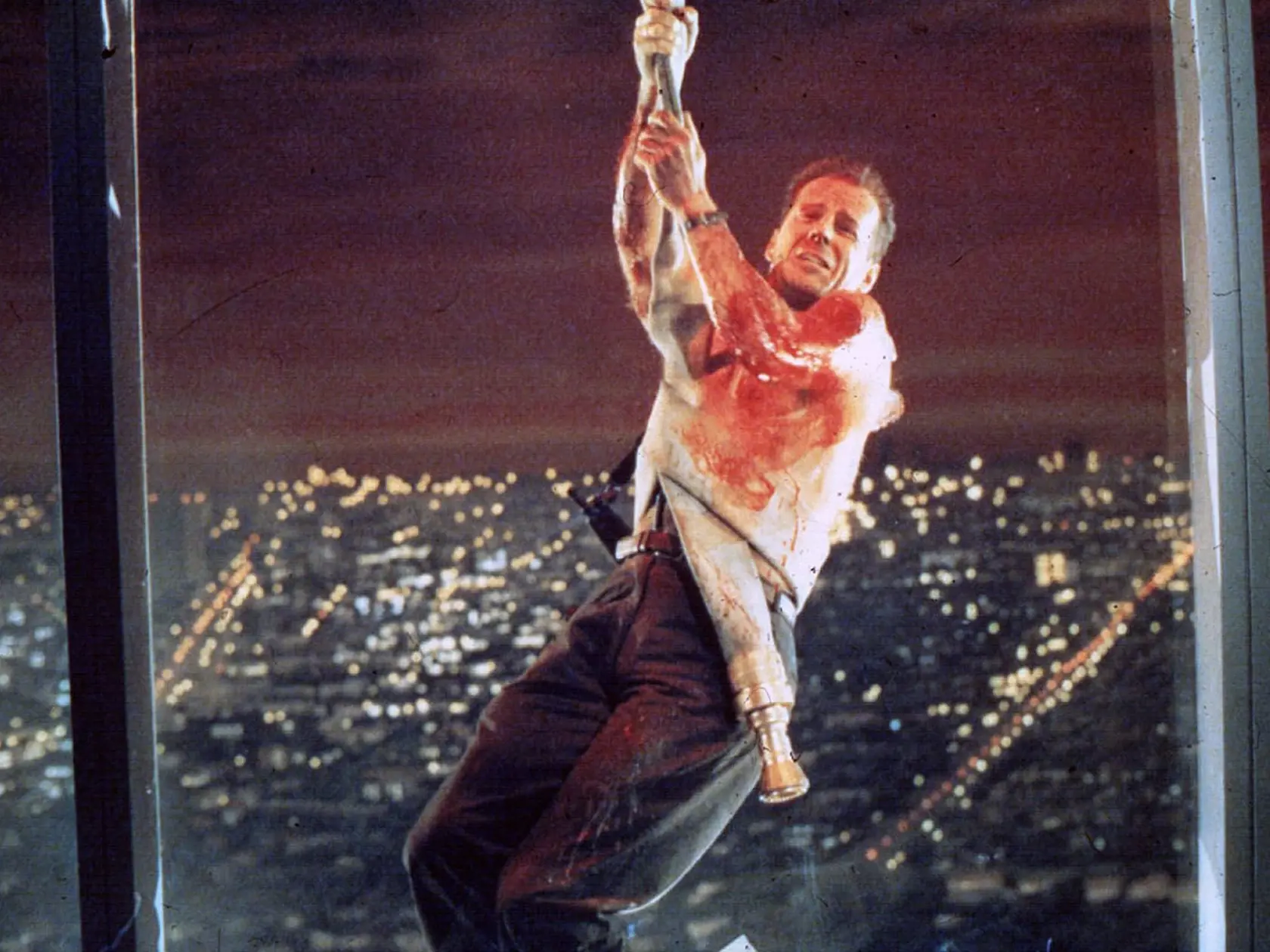 Bruce Willis ako policajt John McClane v Smrtonostnej pasci.