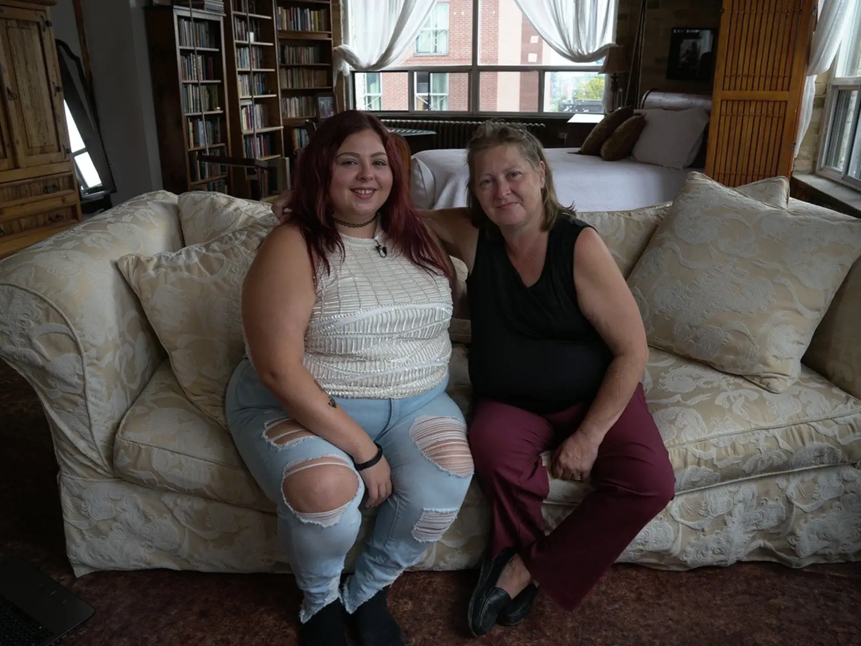 *** EXCLUSIVE - VIDEO AVAILABLE ***    TORONTO, CANADA - 9 OCTOBER: Jewelz Mazzei sitting on sofa with mum Catherine, in Toronto Canada, 9 October 2027.    A PLUS-SIZE Model claims she has '99 problems, but being fat, ain't one.? Julianna Mazzei, AKA Jewelz is confident, humorous and sassy, and has no shame when it comes to posing with little clothing and talking to her thousands of social media followers about ?fat problems.? The 25-year-old from Toronto, Canada told Barcroft TV: ?I feel sexy i
