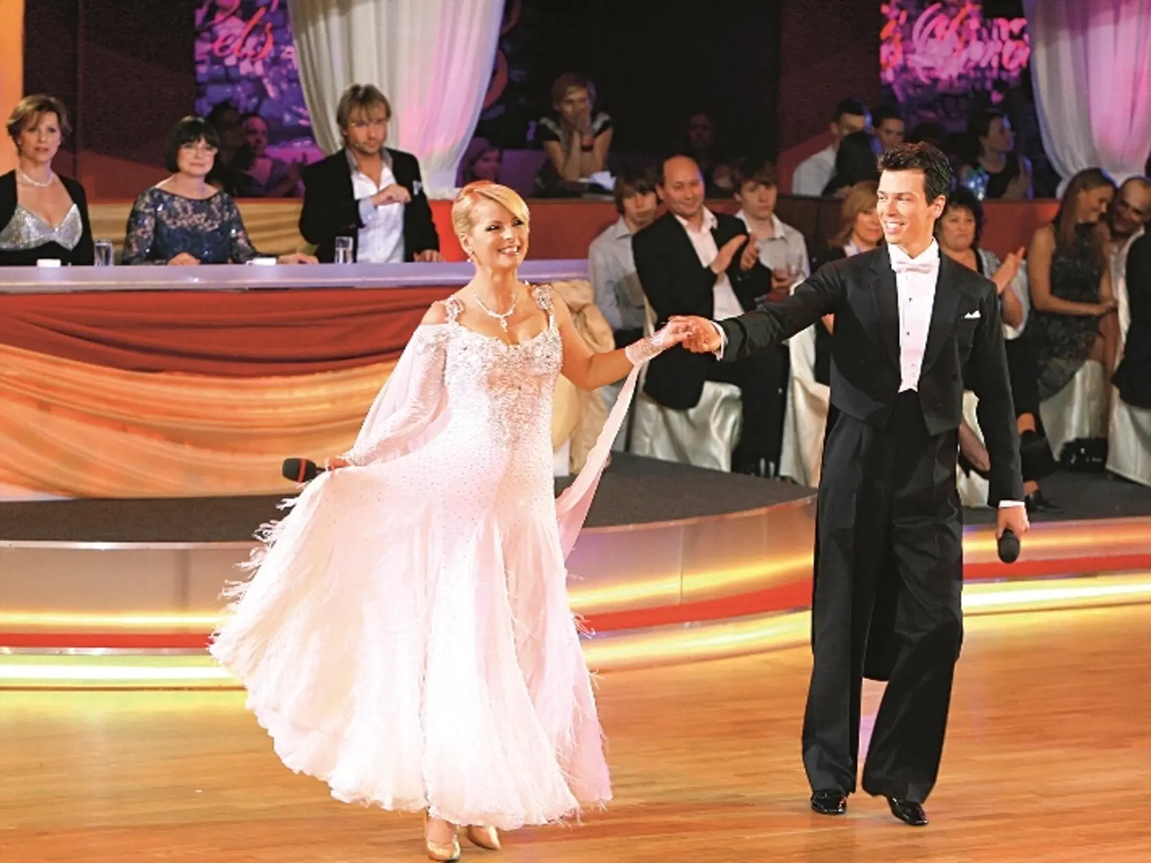 Iveta Bartošová v šou Let´s dance