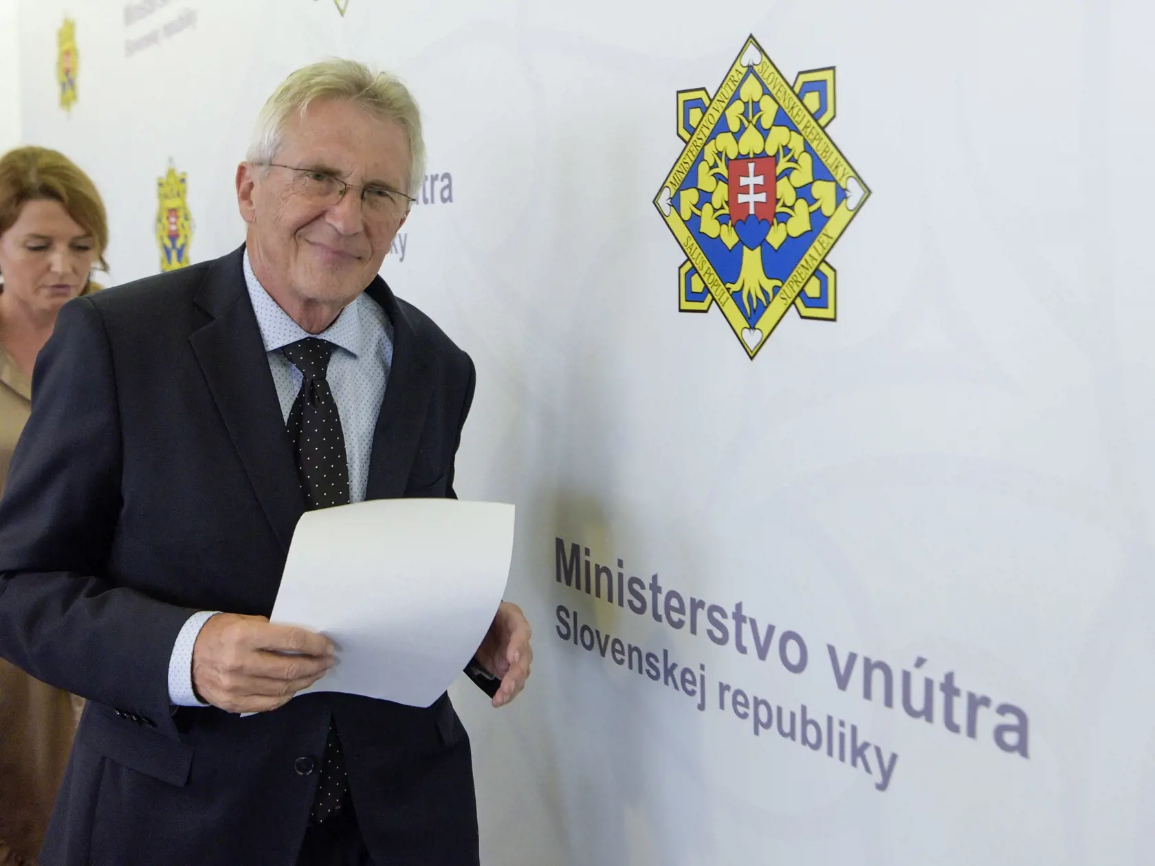 Na snímke odchádzajúci minister vnútra SR Ivan Šimko prichádza na tlačovú konferenciu na ministerstve vnútra SR 19. júla 2023 v Bratislave. FOTO TASR - Pavol Zachar