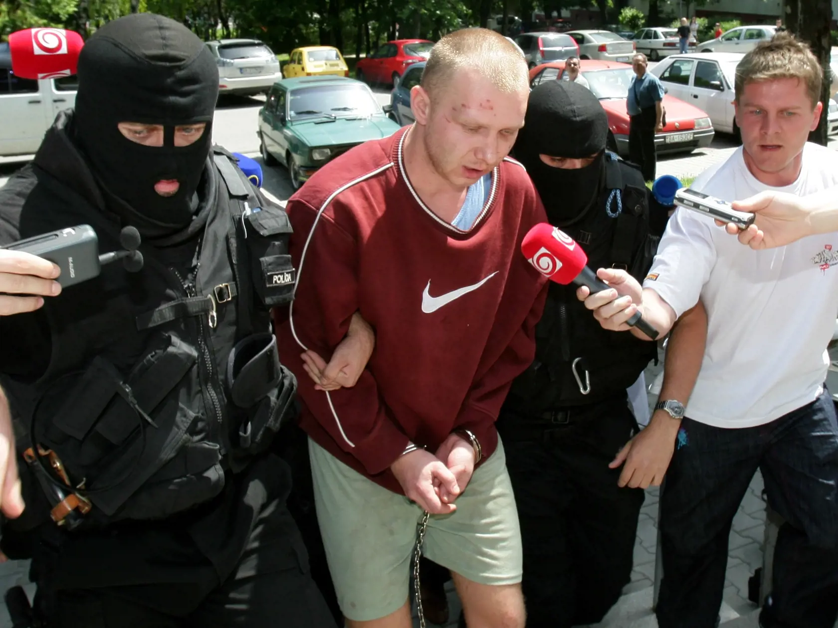 Roman Červenka pri príchode na jedno zo súdnych pojednávaní v roku 2008.