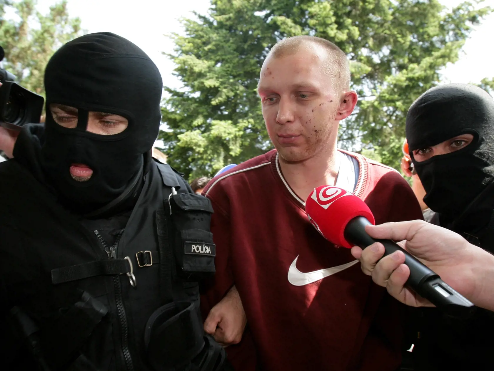 Roman Červenka pri príchode na jedno zo súdnych pojednávaní v roku 2008.