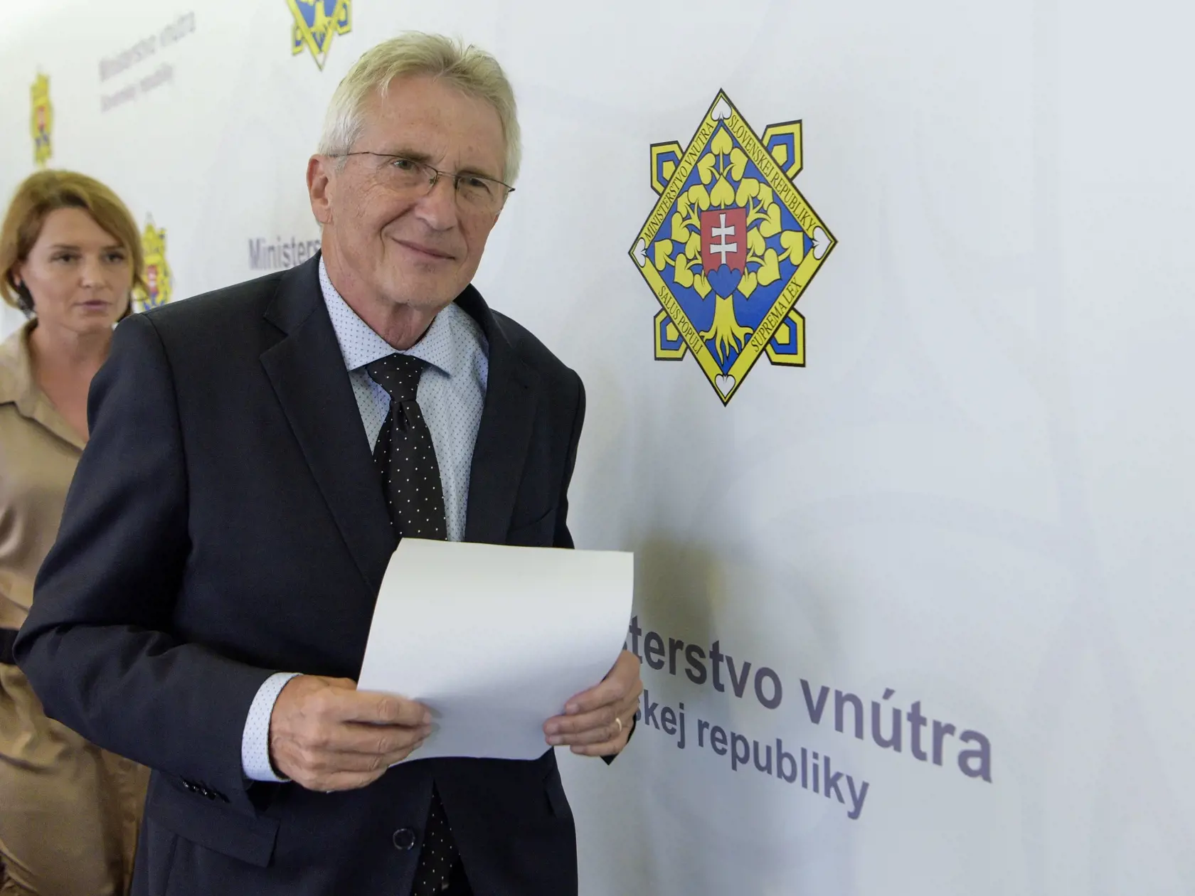 Statusy na sociálnej sieti Ivan Šimko neskôr nazval literárnymi útvarmi. Popudili však najvyšších policajných funkcionárov. FOTO TASR - Pavol Zachar