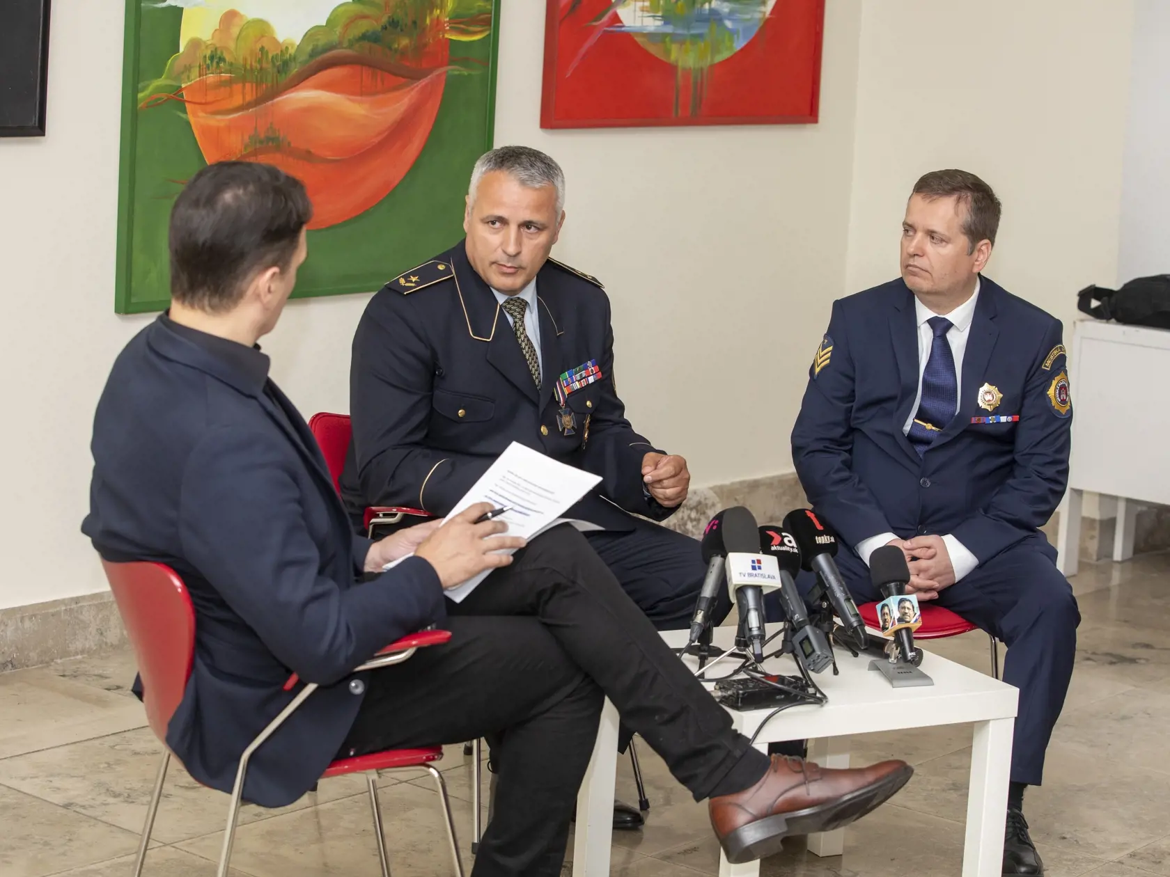 Na snímke je TB mestskej policie, ktorú moderuje Juraj Rízman.