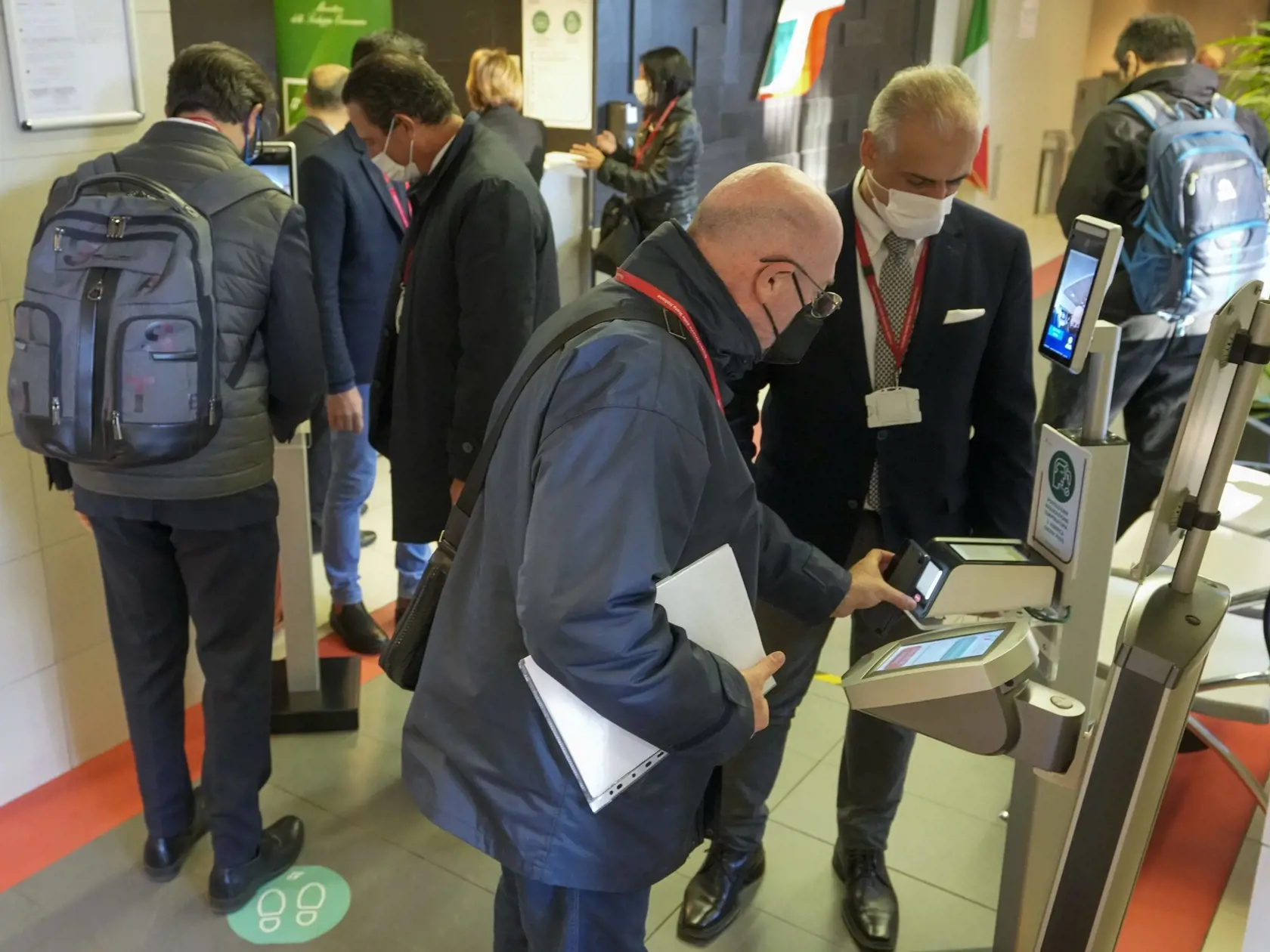 Európska komisia (EK) vo štvrtok prijala rozhodnutie, ktorým zrovnoprávnila digitálne osvedčenia o očkovaní proti COVID-19 vydané Britániou s covidpasmi platnými v členských krajinách EÚ.