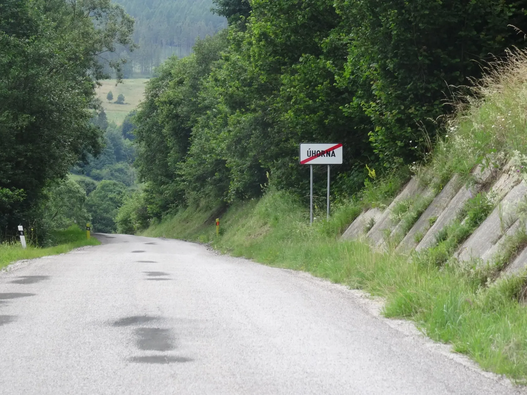 Obyvatelia Úhornej si stále spomínajú na nešťastné pútničky a malého Jakubka, ktorý zahynuli pri tragickej nehode autobusu.
