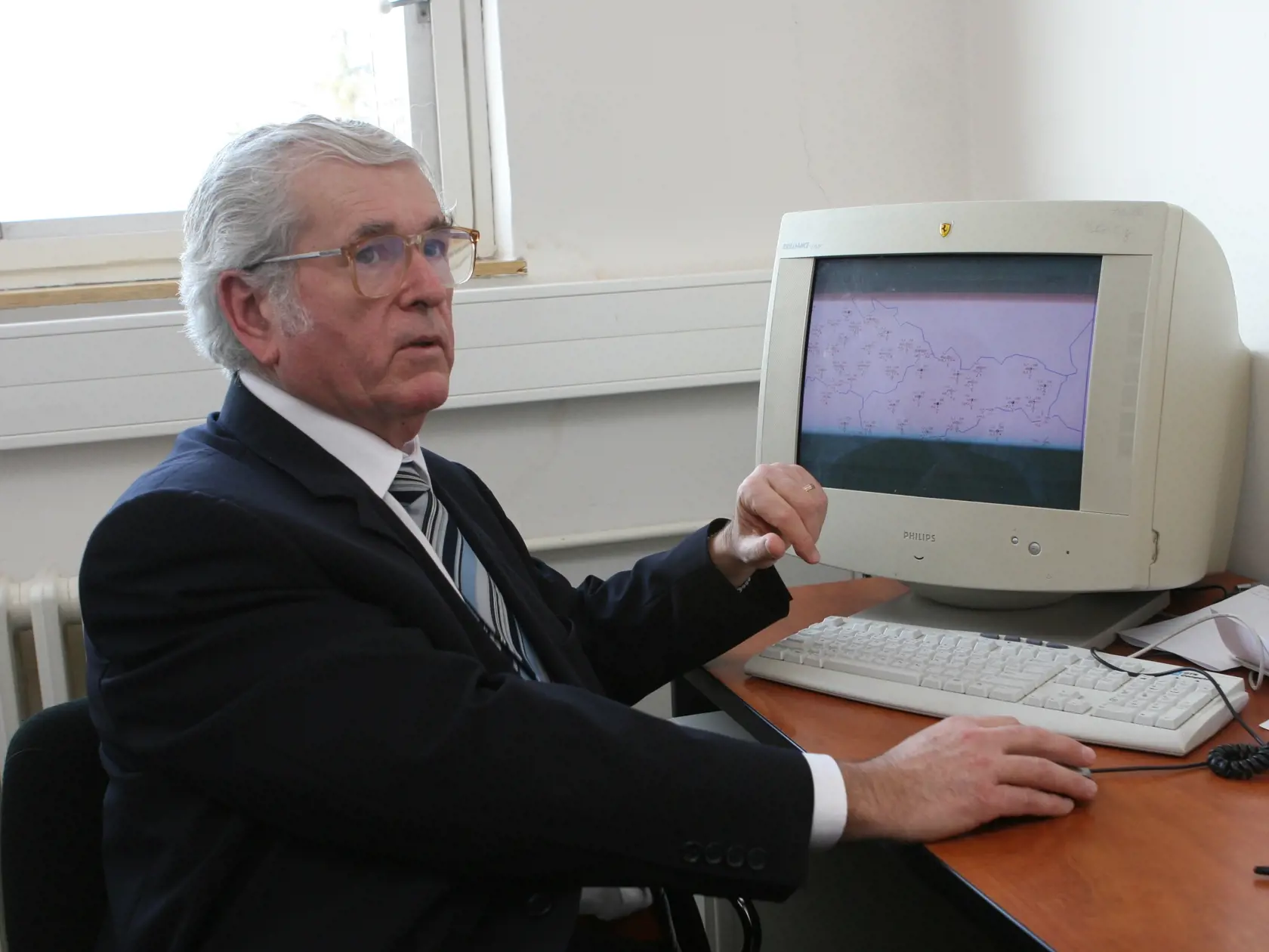 Meteorológ Jozef Ilko zo SHMÚ
Jozef Ilko meteorológ
26.1.2007 Bratislava
foto: Michal Hinca

pôvodný súbor:mhIMG_2733.JPG