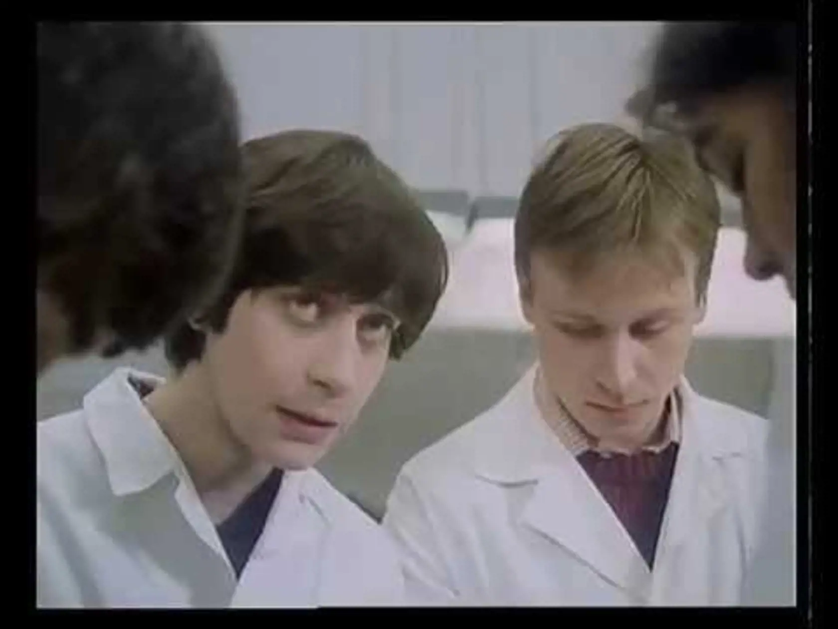 Legendárna séria filmov o básnikoch patrí do zlatého filmového fondu českej kinematografie. Režisér Dušan Klein sa však narodil na Slovensku, v Michalovciach.