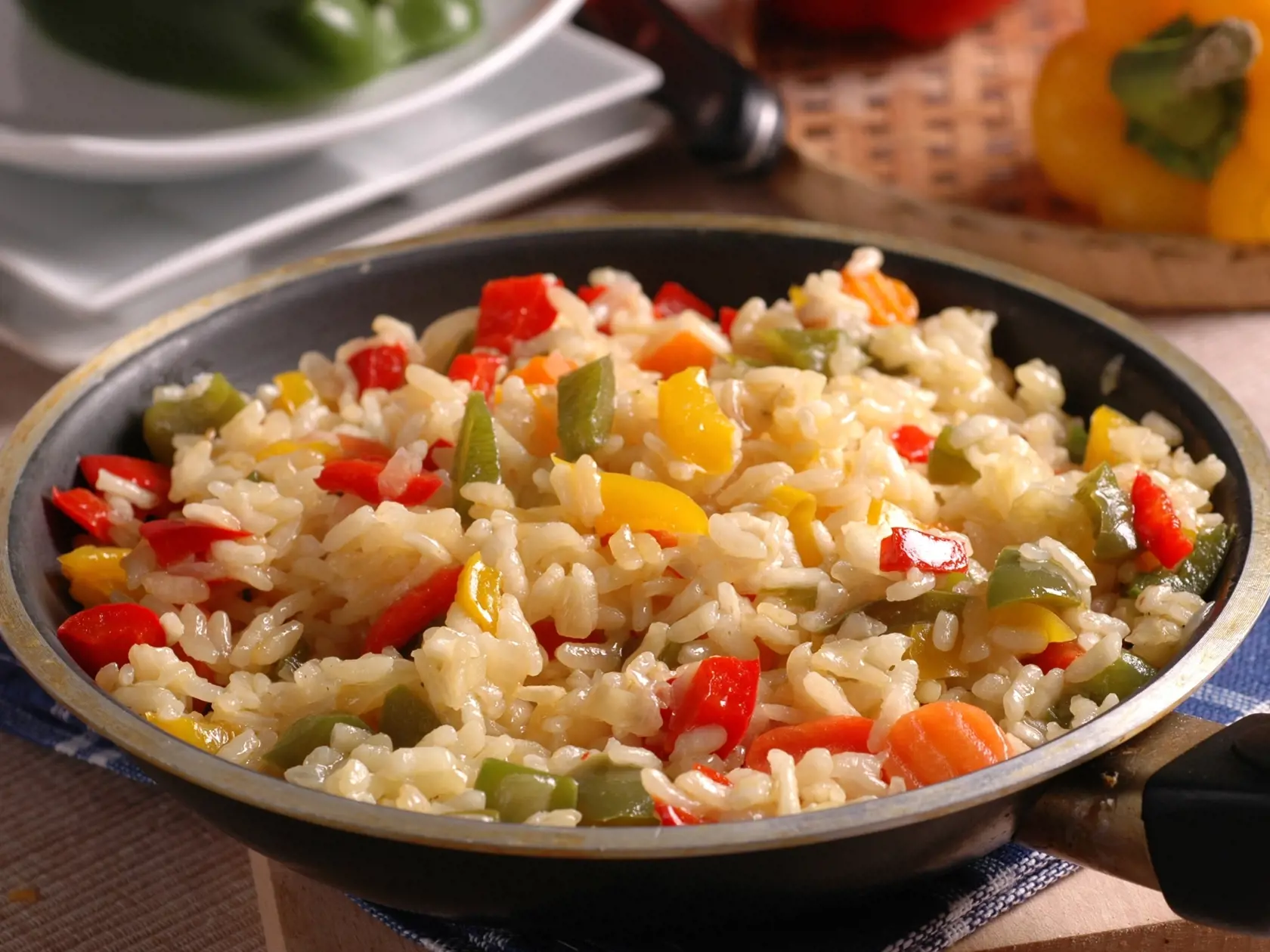 Zeleninové rizoto, recept, ryža, paprika, mrkva, zeleninový vývar
Foto: Peter Záhradník
Uverejnené: Báječná Žena č. 46/08
pôvodný súbor:zeleninove rizoto.eps
