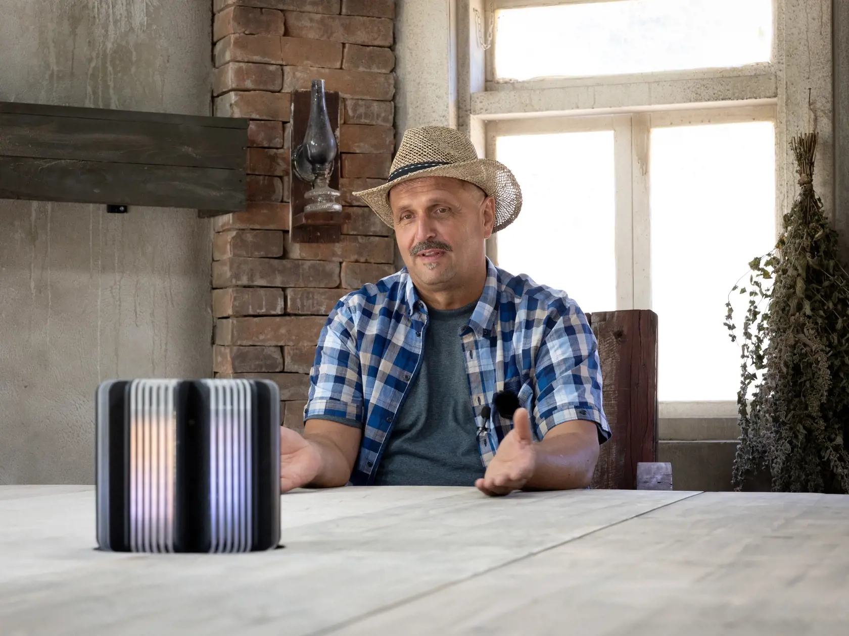 Realityshow Farma - 16. Ročník obľúbenej sútaže televízie Markíza sa bude odohrávať nedaľeko obce Modrová. Na snímke je farmár Martin Bagár.