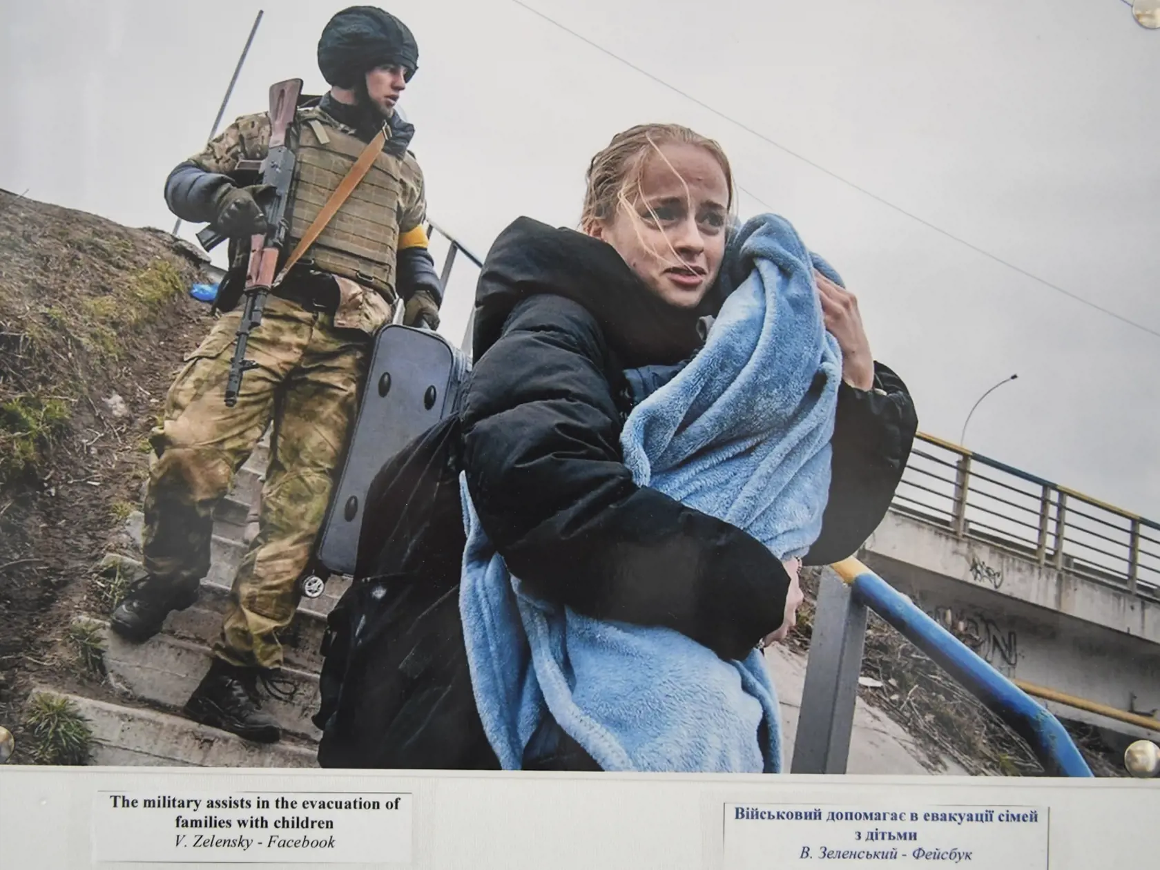 Na snímke mobilná výstava o 100 dňoch vojny Ruska proti Ukrajine s názvom Nepokorená Ukrajina v Kunsthalle v Košiciach 19. júla 2022. FOTO TASR – František Iván