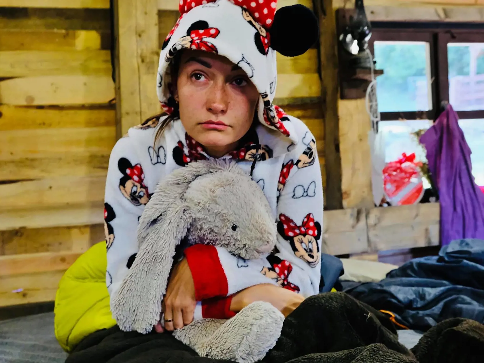 Petra Farmu opustila s veľkou hanbou.