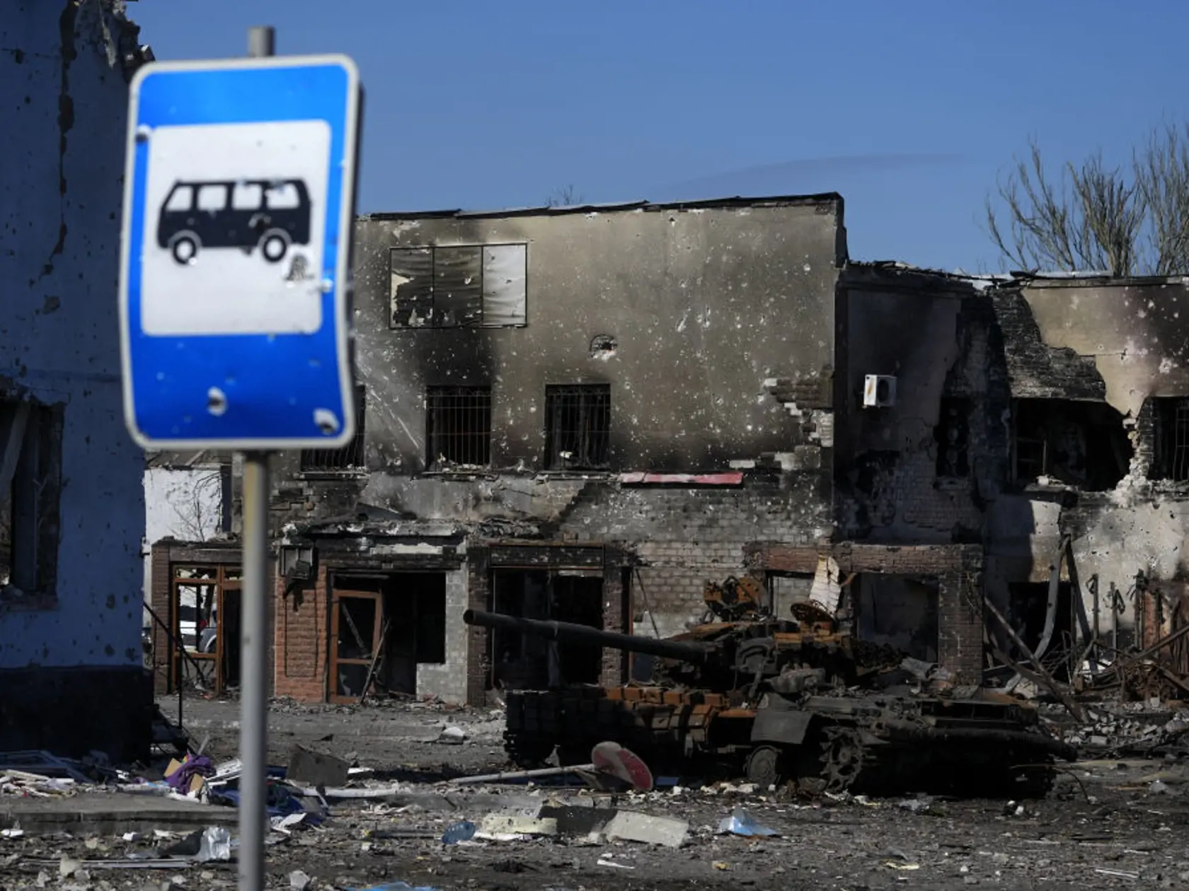 Obsadenie ukrajinského mesta Mariupol by vytvorilo bezpečné pozemné spojenie s anektovaným polostrovom Krym. Uviedol to v stredu zástupca prezidentského vyslanca pre ruský Južný federálny okruh Kirill Stepanov.