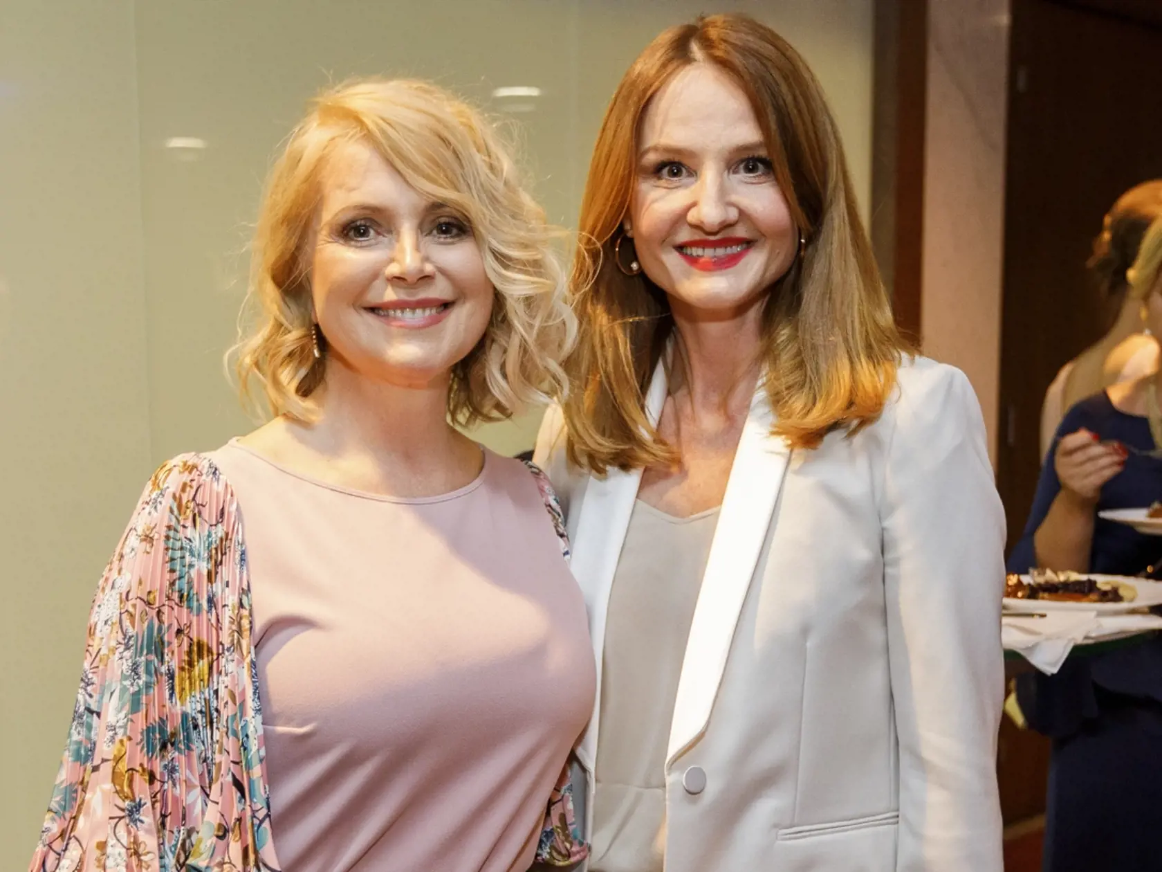 Na snímke počas párty po skončení priameho prenosu z galavečera OTO 2019. Na snímke Zuzana Vačková Rogelová a Andrea Karnasová.