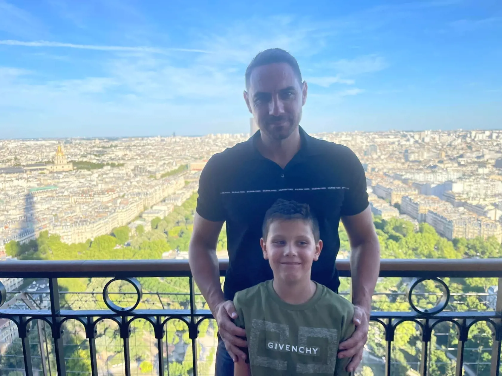 Gyimesiho EXTRA LUXUS v Paríži! Poslanec ZAPÓZOVAL so synom v outfite za STOVKY EUR!
