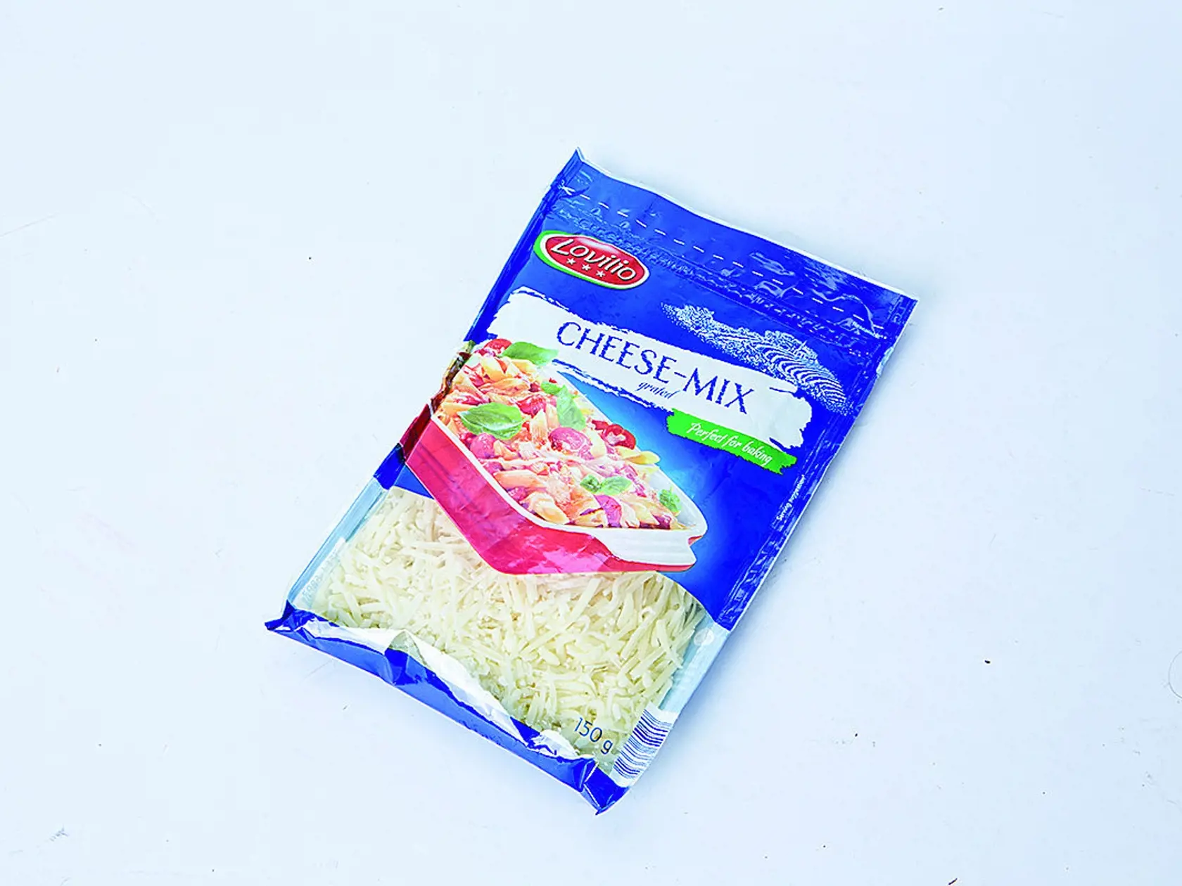 Cheese-Mix grated
Lovilio, 150 g
Predáva/ Lidl Krajina pôvodu/ Nemecko
Zloženie/ ementál 33 %, mozzarella 33 %, tvrdý syr 32 %, protihrudkujúca látka: kukuričný škrob
Energia v 100 g/ 1 498 kJ Bielkoviny/ 28,3 g Sacharidy/ 2 g Tuky/ 26,5 g Soľ/ 1,53 g
Redakcia hodnotí: Zmes troch druhov syra v rovnakom pomere má ľahkú mliečnu vôňu a z mozzarelly príjemnú sviežu chuť čerstvého syra. Syry sú nastrúhané nahrubo, rezančeky sa od seba pekne oddeľujú. Skvelá kombinácia syrov na zapekané jedlá i n