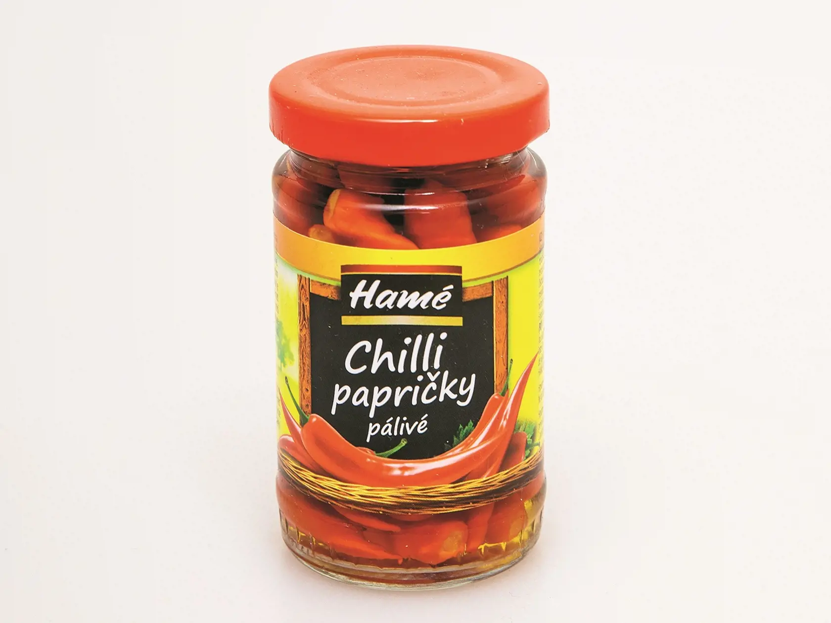 Chilli papričky
Hamé, 130 g/ 60 g
Krajina pôvodu/ Vietnam
Zloženie/ čili papričky, voda, soľ, kvasný liehový ocot
Energia v 100 g/ 392 kJ Tuky/ 3,8 g Sacharidy/ 12,5 g Bielkoviny/ 2,3 g Soľ/ 0,8 g 
Redakcia hodnotí: Jasnočervené minipapričky v kyslom náleve majú pikantnú arómu a výbornú chrumkavosť. Na zahryznutie sú horkasté a silno pálivé, s výraznou octovou dochuťou. Ideálne pre milovníkov ostrých pochutín.
