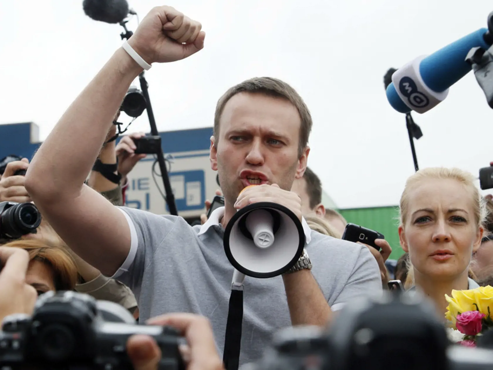 Alexej Navaľnyj a jeho stúpenci výsledky volieb len tak nenechajú. Chcú vyjsť do ulíc.