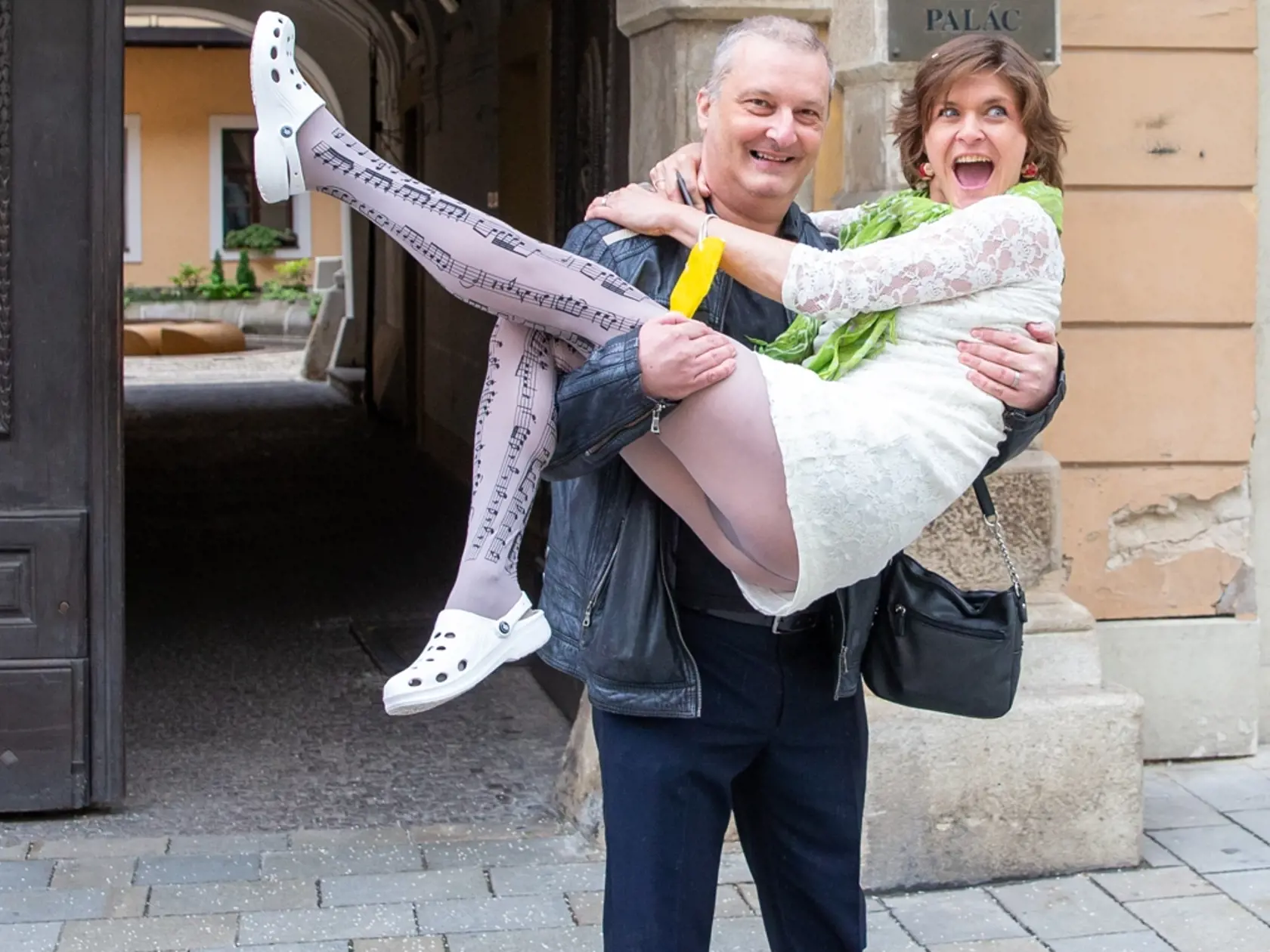 Na snímke je Katarína Feldeková a Richard Šimurka počas ich svadby.