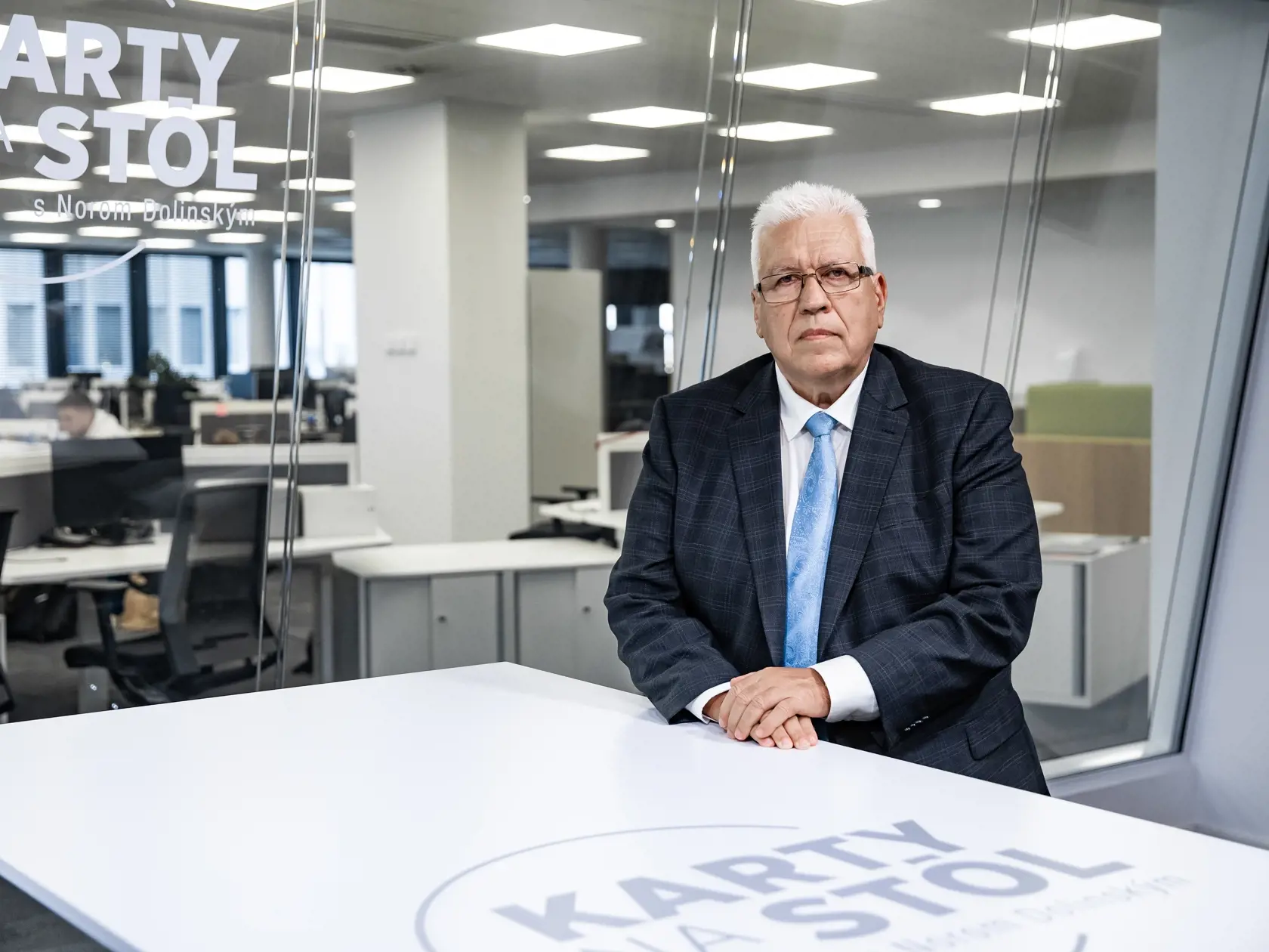 Diskusná relácia “Karty na stôl”, ktorej hosťom bol Pavel Ľupták.