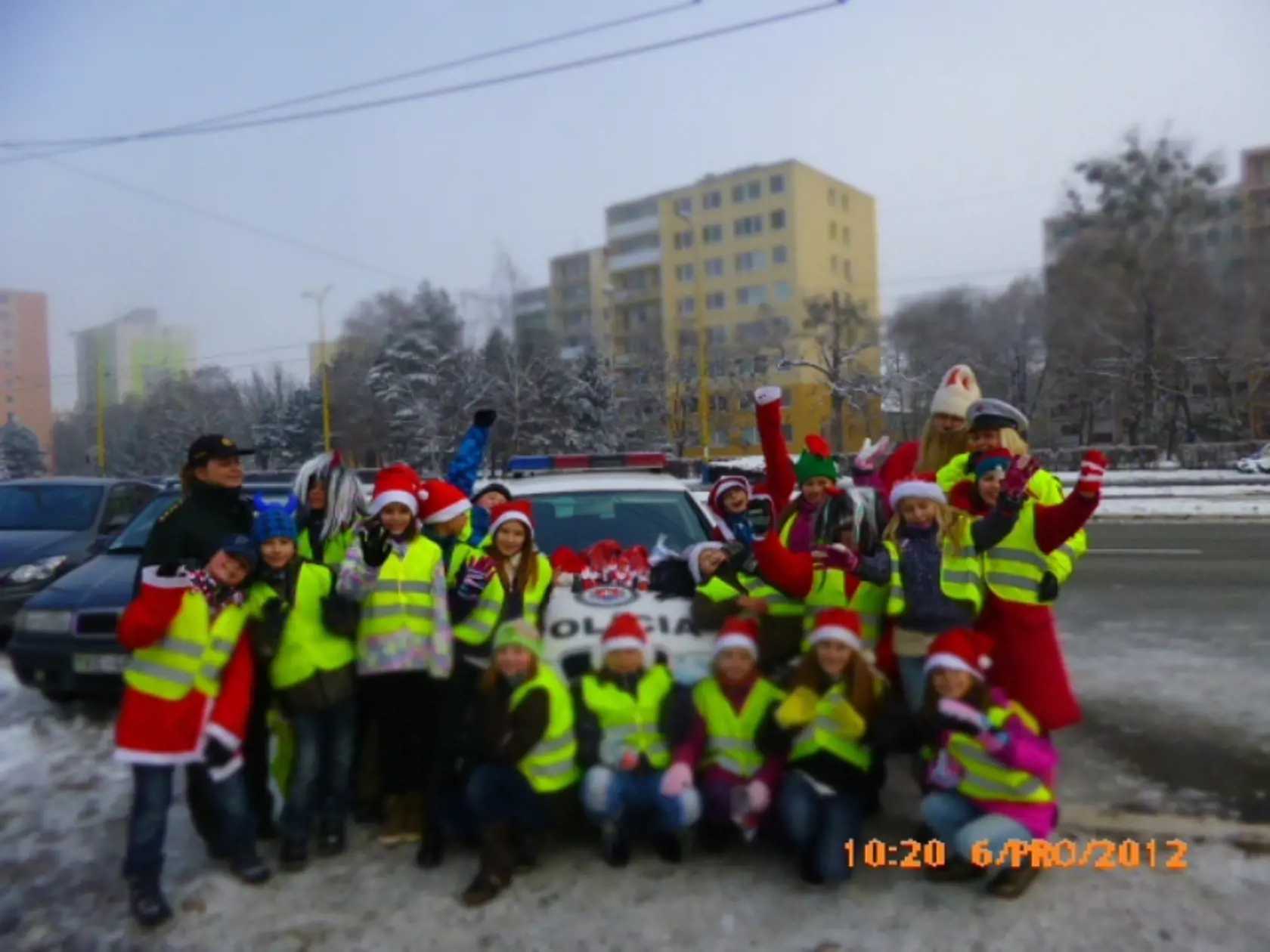 Deti spolu s Mikulášom a policajtmi kontrolovali šoférov na cestách v Košiciach.