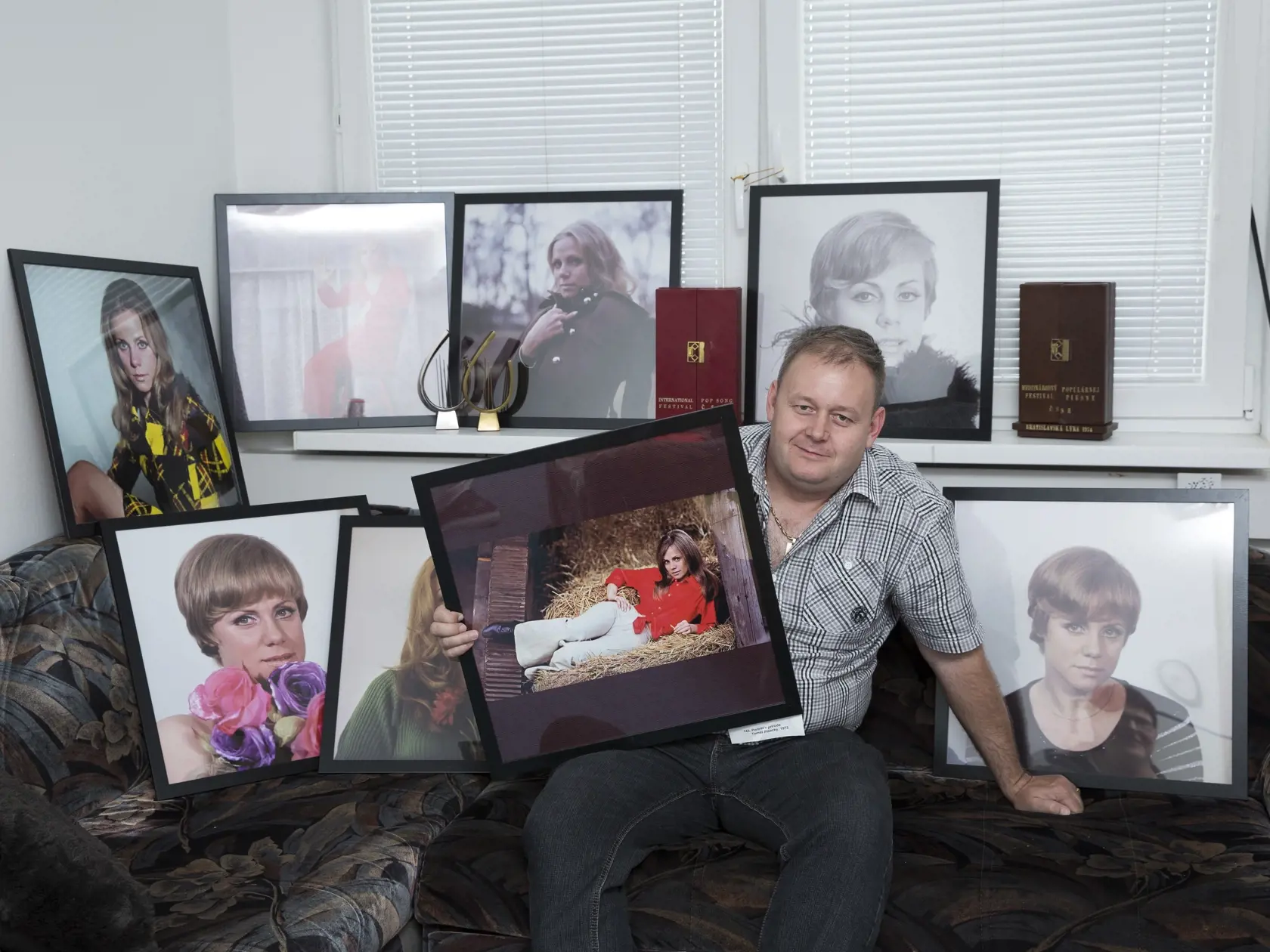 Synovec Mikuláš Vermeš má veľa jej fotografií aj kostýmov.