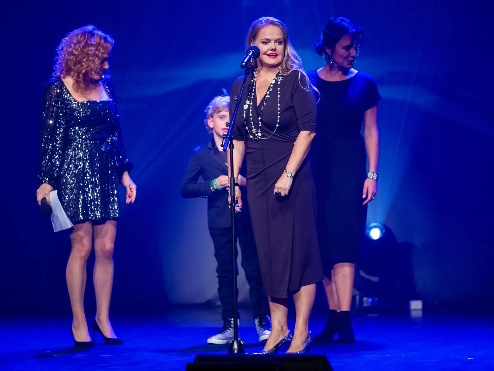Galavečer odovzdávania Ceny SOZA 2019 v Mestskom divadle Pavla Országha Hviezdoslava v Bratislave. Na snímke Vanda Wolfová, Markus Müller a Vera Wisterová.