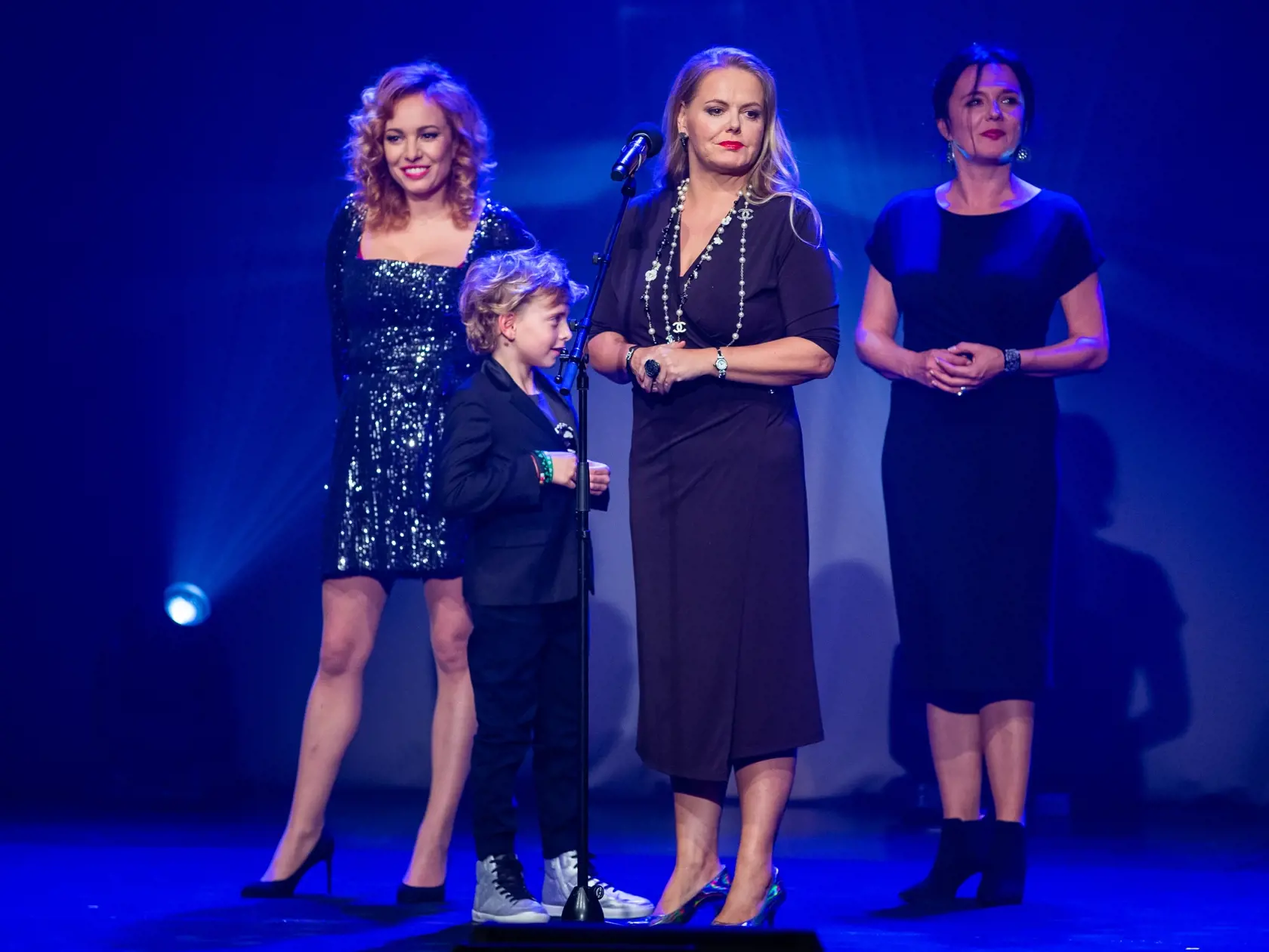 Galavečer odovzdávania Ceny SOZA 2019 v Mestskom divadle Pavla Országha Hviezdoslava v Bratislave. Na snímke Vanda Wolfová, Markus Müller a Vera Wisterová.