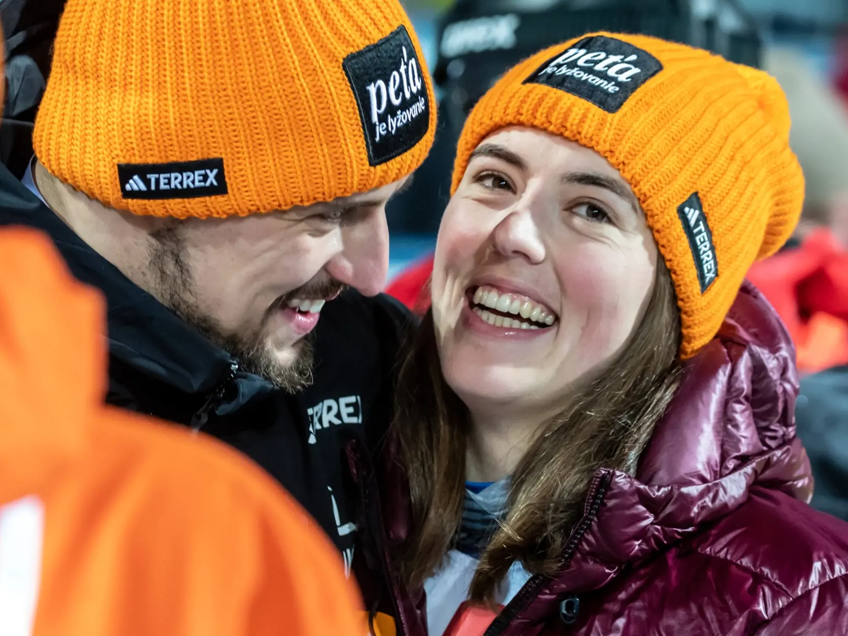 Hoci jej to na kopcoch nejde podľa predstáv, s jej súkromím to absolútne nesúvisí, čo počas februárových MS potvrdila aj pre portál Šport24.sk. „Ľudia v práci tiež nemajú každý deň najlepší a tiež sa ich každý nepýta na to, či majú problém vo vzťahu. Ľudia by preto nemali riešiť blbosti okolo. Čo sa týka vzťahu, u mňa sa nič nedeje,“ konštatovala Petra Vlhová.