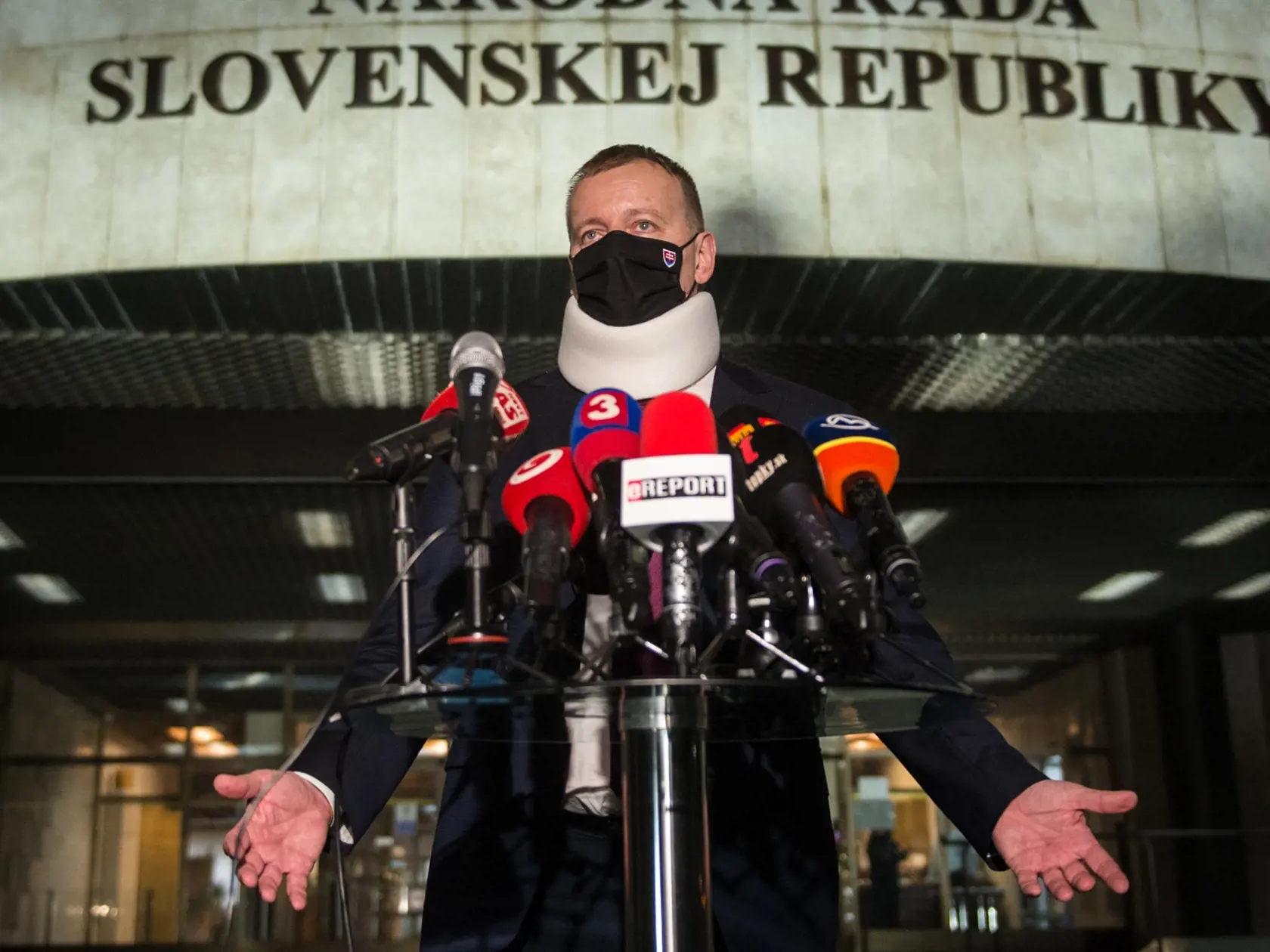 Na snímke je predseda NR SR a predseda koaličnej strany Sme Rodina Boris Kollár počas brífingu s novinármi po skončení rokovania koaličnej rady.