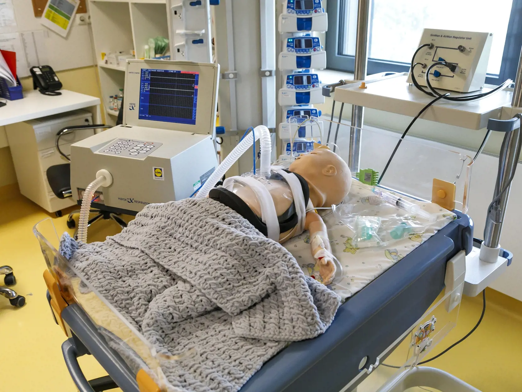 Na snímke ventilátor s negatívnym podtlakom, ktorý Národnému ústavu srdcových a cievnych chorôb (NÚSCH), a. s. darovala spoločnosť Lidl SR v Bratislave 18. júla 2023. FOTO TASR - Dano Veselský