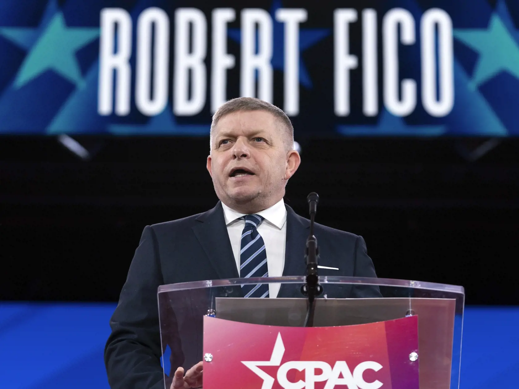 KK 5 Washington - Slovenský premiér Robert Fico vystupuje s prejavom na Konferencii konzervatívnej politickej akcie (CPAC) vo Washingtone v piatok 21. februára 2025. Konferenciu CPAC usporadúva každoročne od roku 1974 Americká konzervatívna únia (ACU). V polstoročnej histórii sa z nej stalo podujatie, ktoré mobilizuje desaťtisíce konzervatívcov z celých Spojených štátov amerických aj mimo nich. Podujatie vo Washingtone bude trvať od stredy do soboty (19.-22.2.). FOTO TASR/AP

Slovakia's Prime Minister Robert Fico speaks at the Conservative Political Action Conference, CPAC, at the Gaylord National Resort & Convention Center, Friday, Feb. 21, 2025, in Oxon Hill, Md. (AP Photo/Jose Luis Magana)