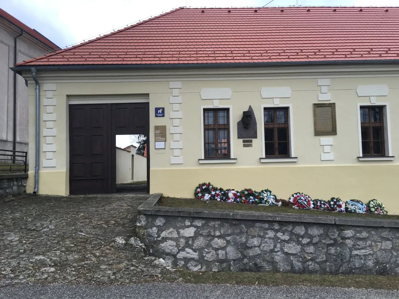 Evanjelická fara v Košariskách, kde sa narodil a vyrastal Milan Rastislav Štefánik.