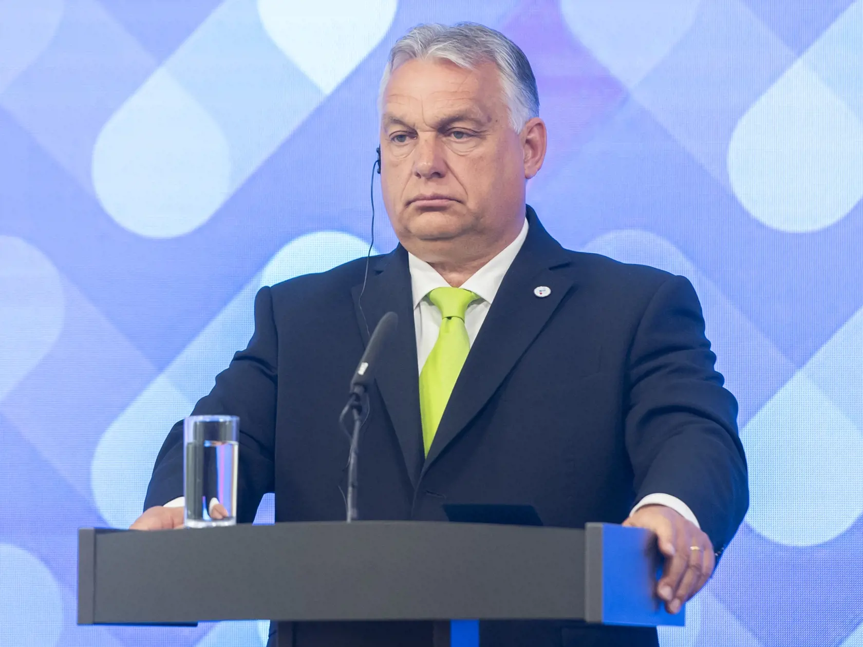 Stretnutie predsedov vlád krajín Vyšehradskej štvorky (V4) v Bratislave 26. júna 2023. Samit premiérov bude zavŕšením ročného predsedníctva Slovenska vo V4, ktoré sa skončí 30. júna. Od 1. júla 2023 bude zoskupeniu predsedať Česká republika. Na snímke maďarský premiér Viktor Orbán počas tlačovej konferencie po ich stretnutí na Úrade vlády SR. FOTO TASR - Martin Baumann