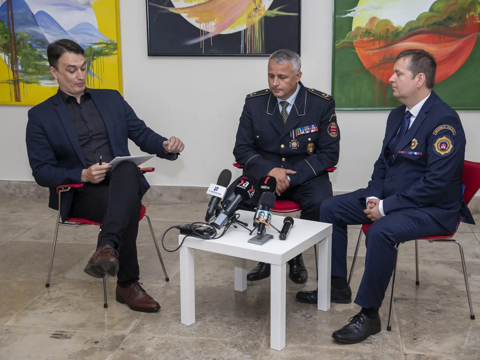 Na snímke je TB mestskej policie, ktorú moderuje Juraj Rízman.