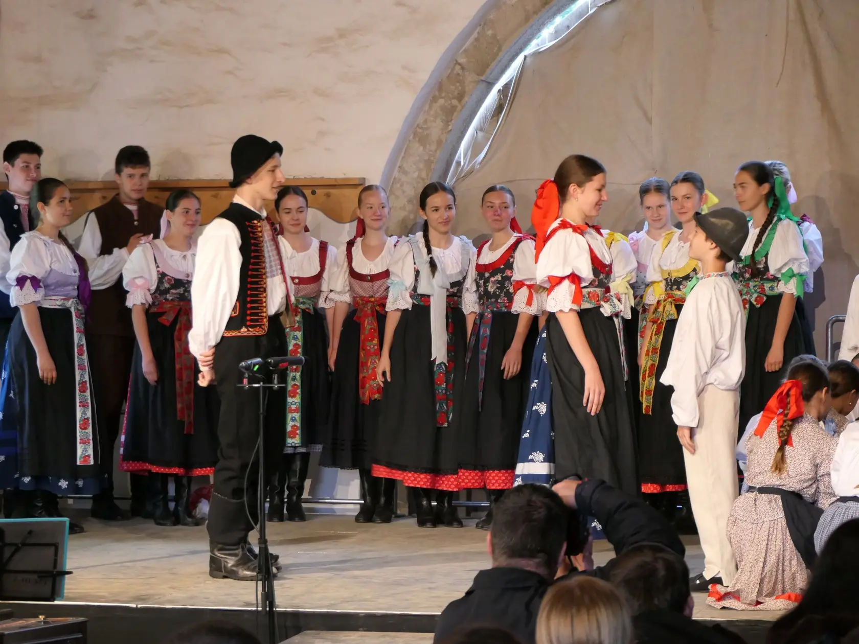 Na snímke folklórne súbory počas podujatia Turčianske folklórne slávnosti v Múzeu slovenskej dediny v Martine dňa 16. júna 2024. FOTO TASR- Erika Ďurčová