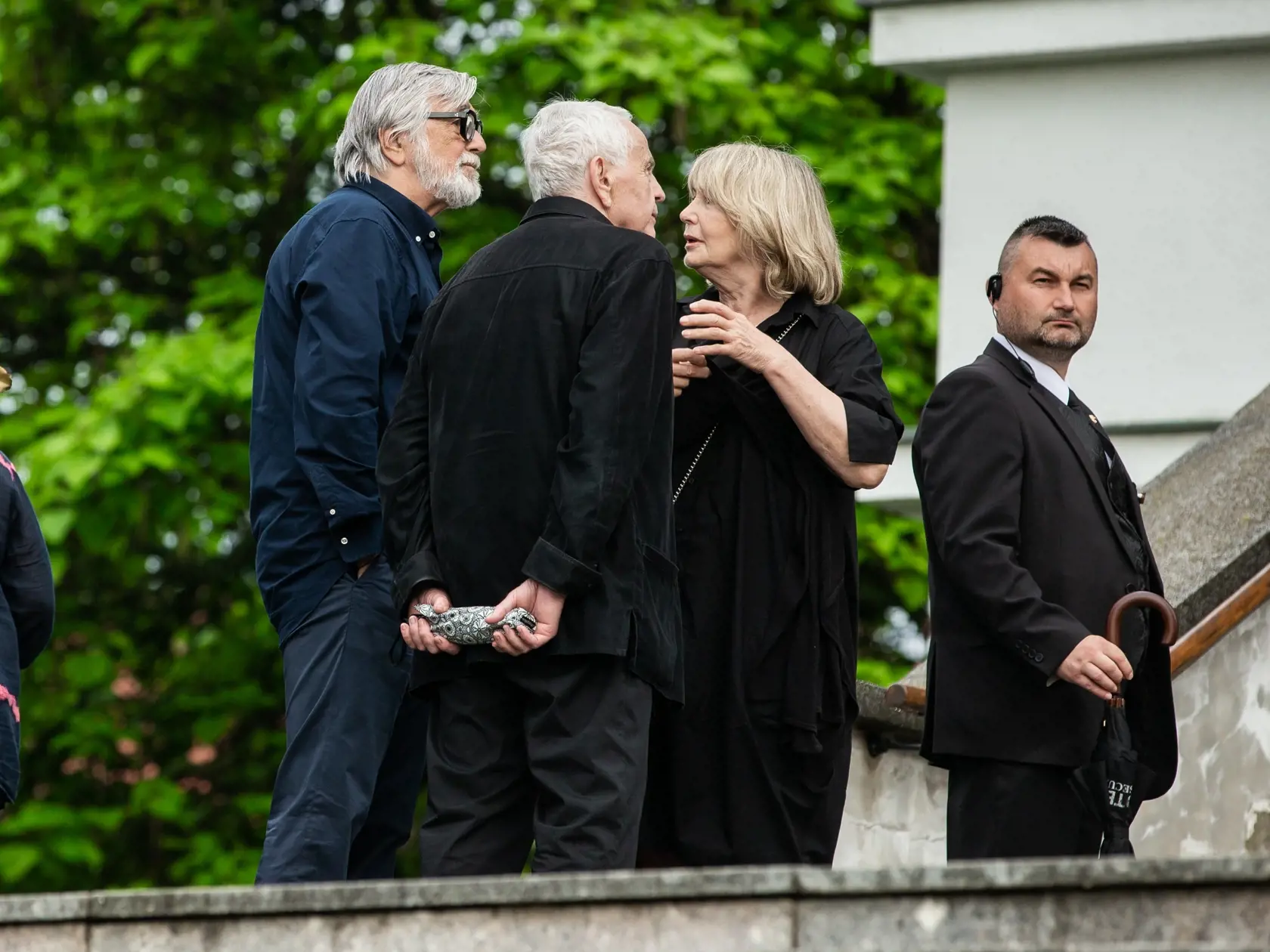 Posledná rozlúčka s českou herečkou Libušou Šafránkovou v kostole sv. Anežky České na Spořilově v Prahe. Na snímke Eliška Balzerová a Jiří Bartoška.